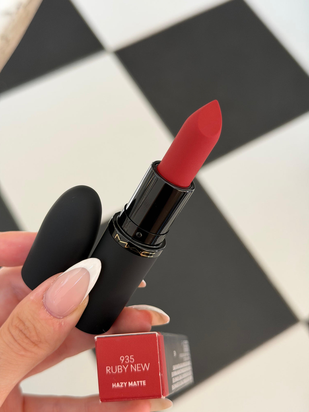 MAC PowderKiss Hazy Matte Lipstick (935) 10HR Hydrating Longwear, Blurs Lips