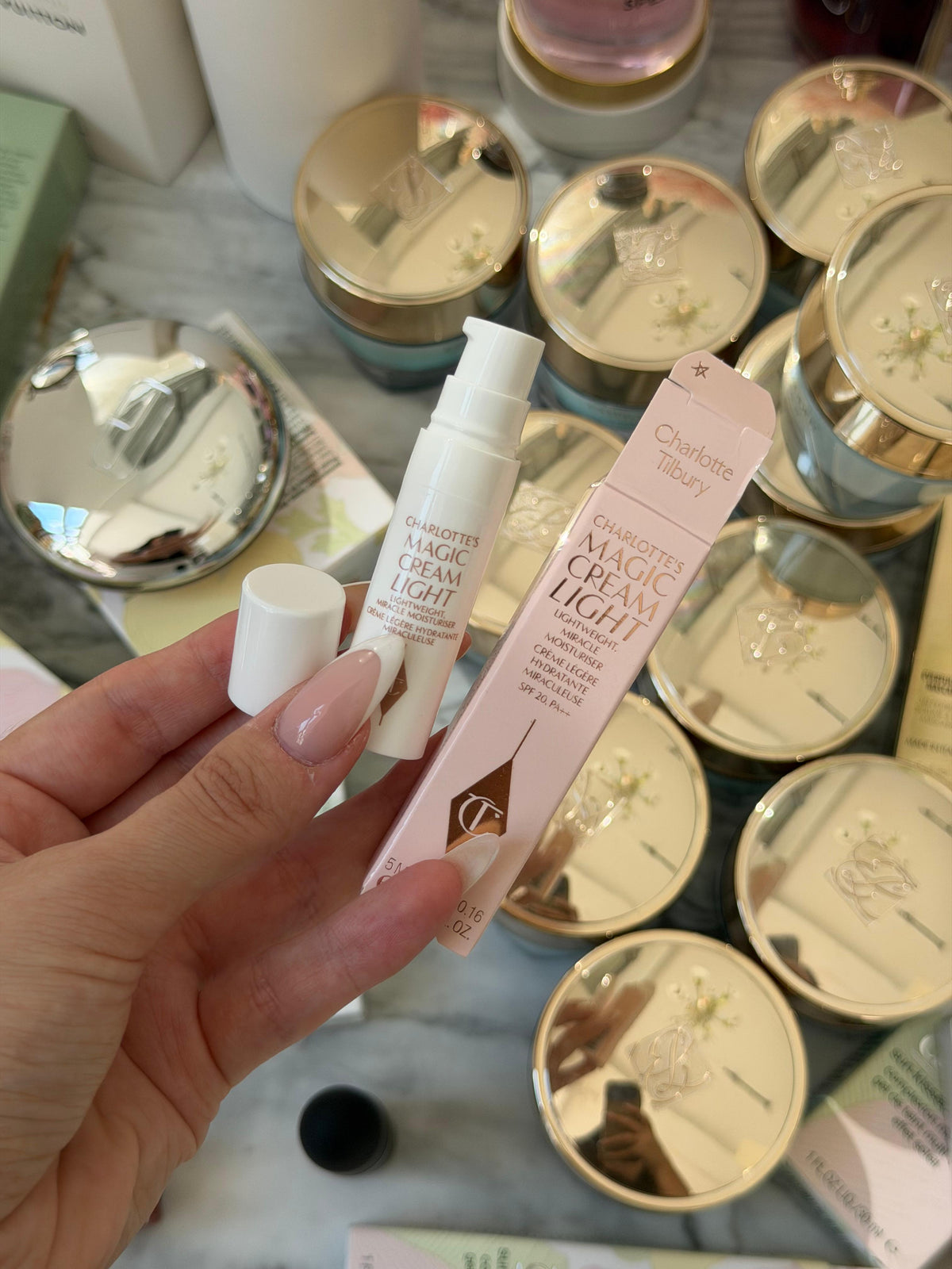 CHARLOTTE TILBURY Magic Cream Light - Mini Miracle Moisturizer