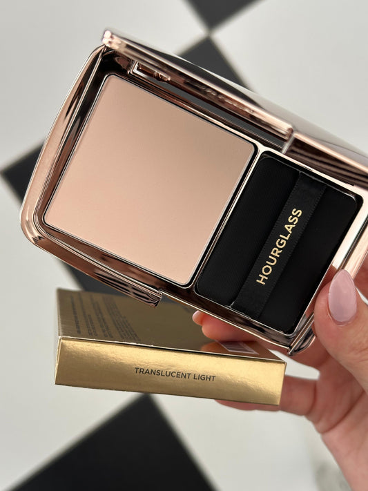 HOURGLASS Vanish Airbrush Pressed Powder - Translucent Medium