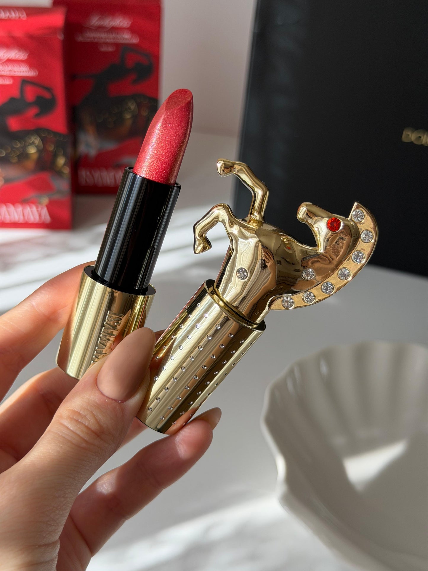 ISAMAYA Luckykiss Diamond Lip Glow - Bluff