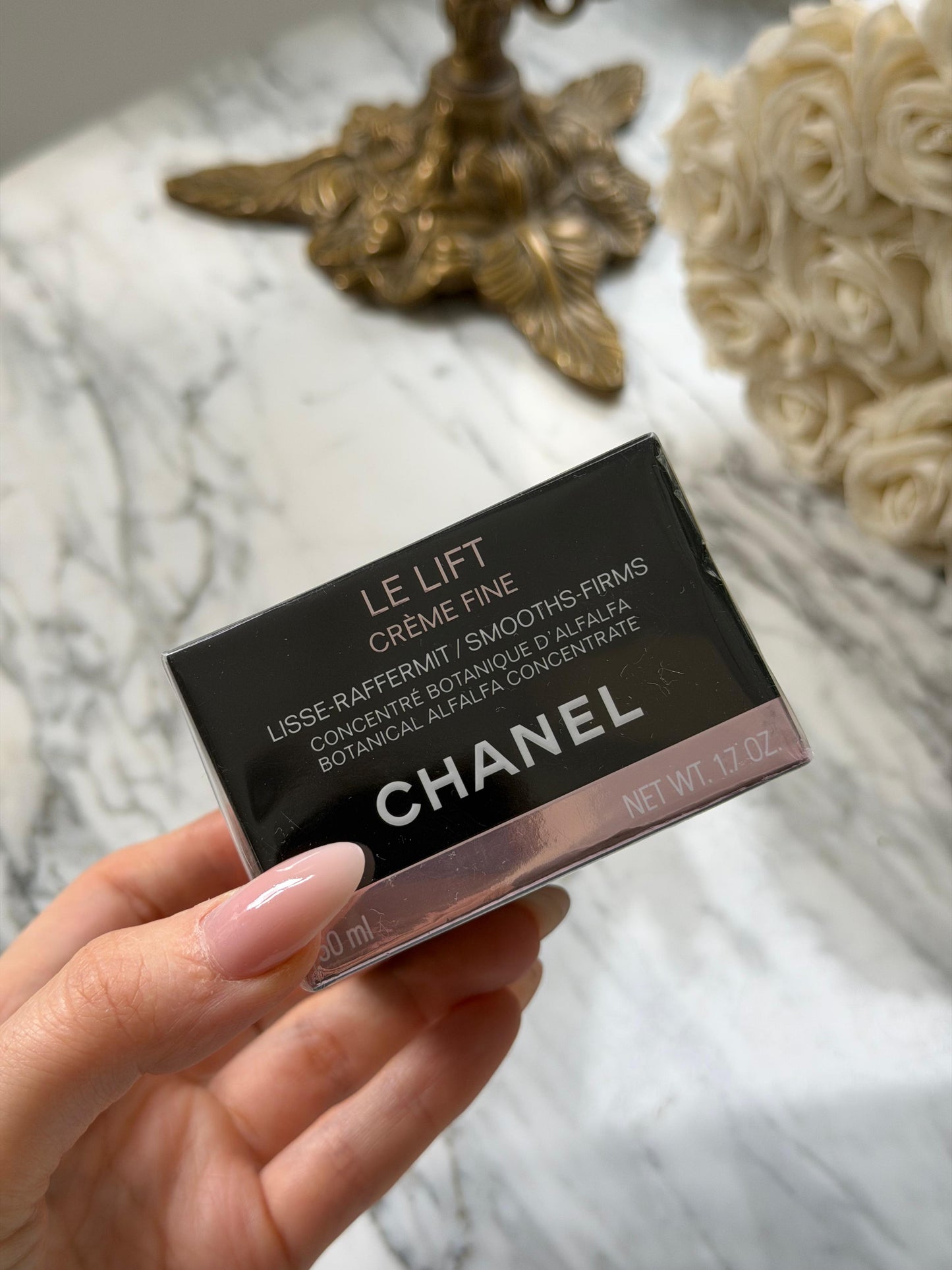 CHANEL Le Lift Crème Fine
Smooths-Firms
