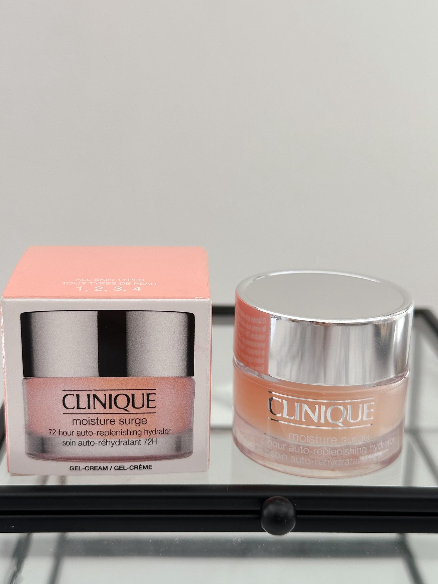 CLINIQUE Moisture Surge 72H Auto-Replenishing Hydrator