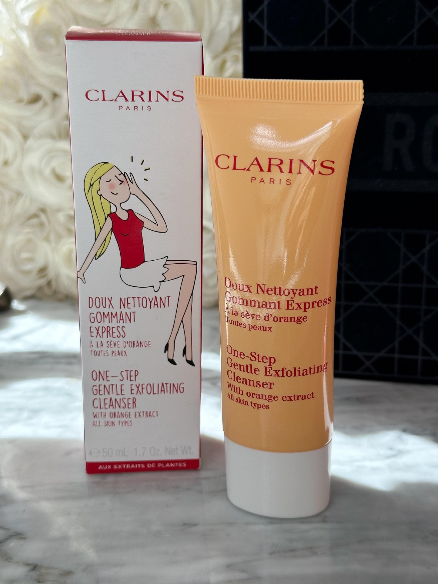 CLARINS One-Step Gentle Exfoliating Cleanser
With Orange Extract - All Skin Types