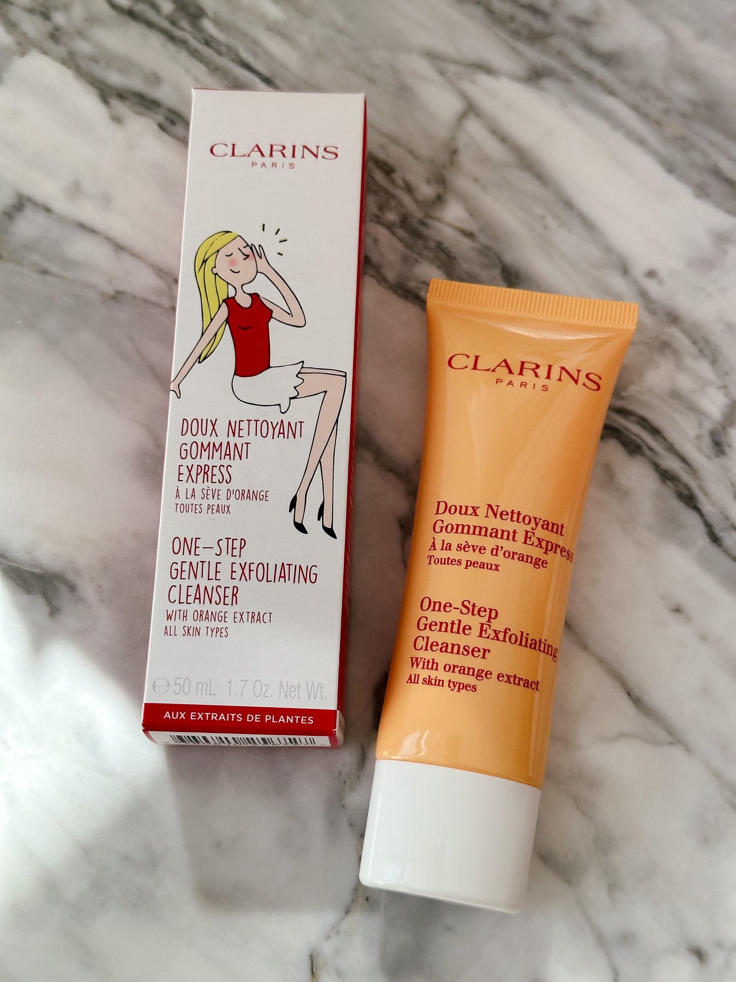 CLARINS One-Step Gentle Exfoliating Cleanser
With Orange Extract - All Skin Types