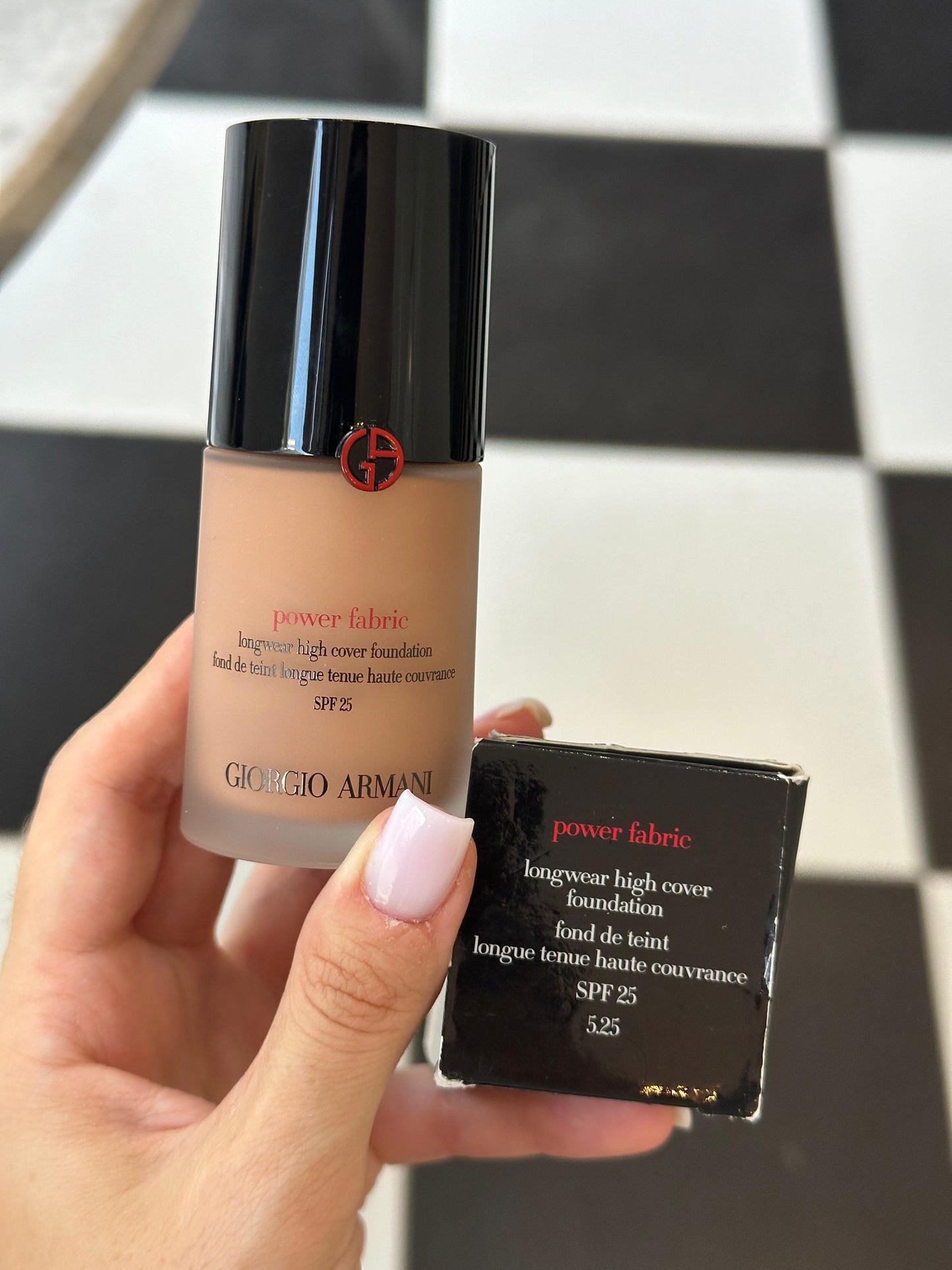 ARMANI Power Fabric - Longwear High Cover Foundation SPF25