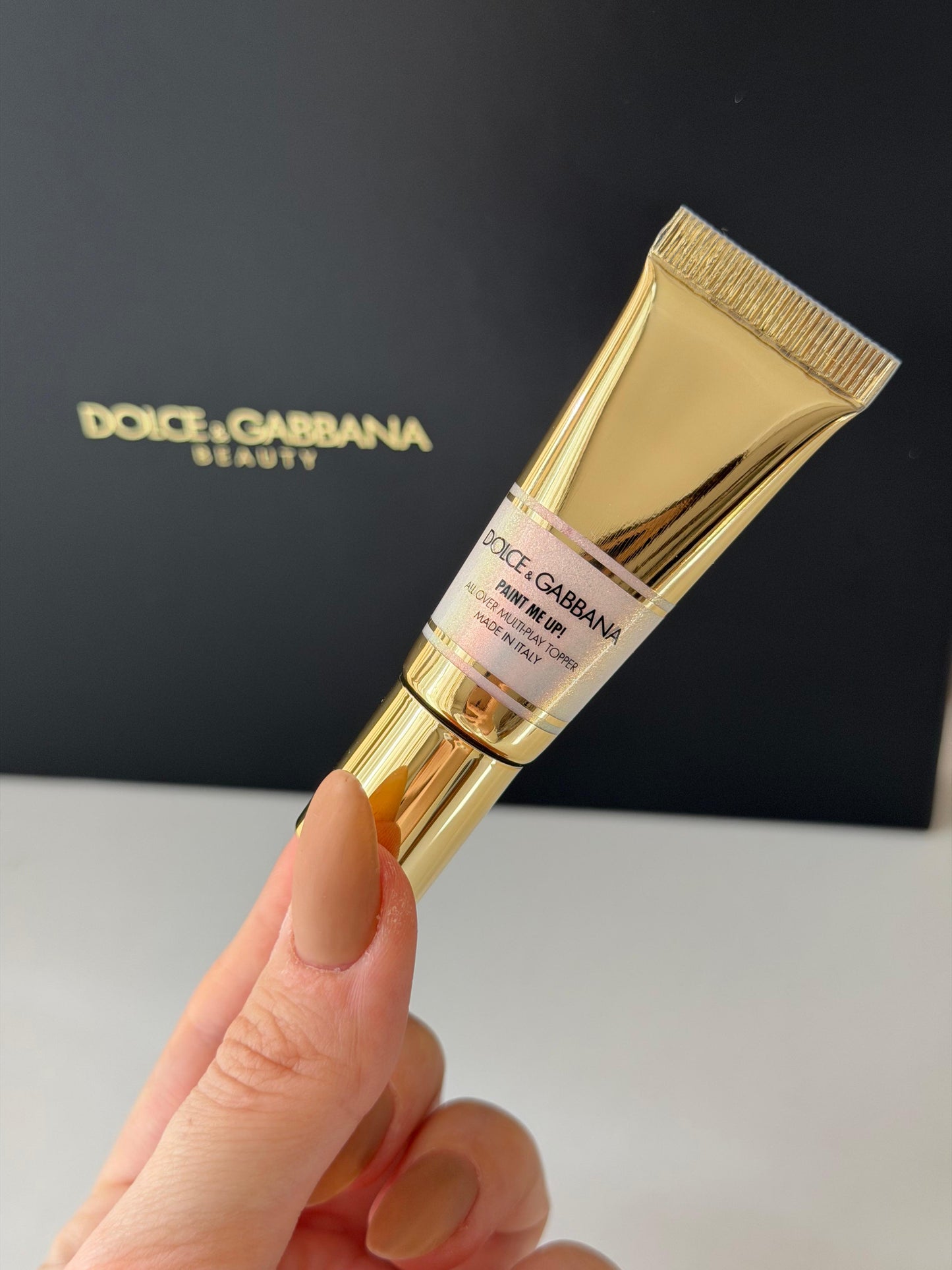 DOLCE&GABBANA Paint Me Up!
All Over Multi-Play Pigment For Face, Eyes And Lips (05)