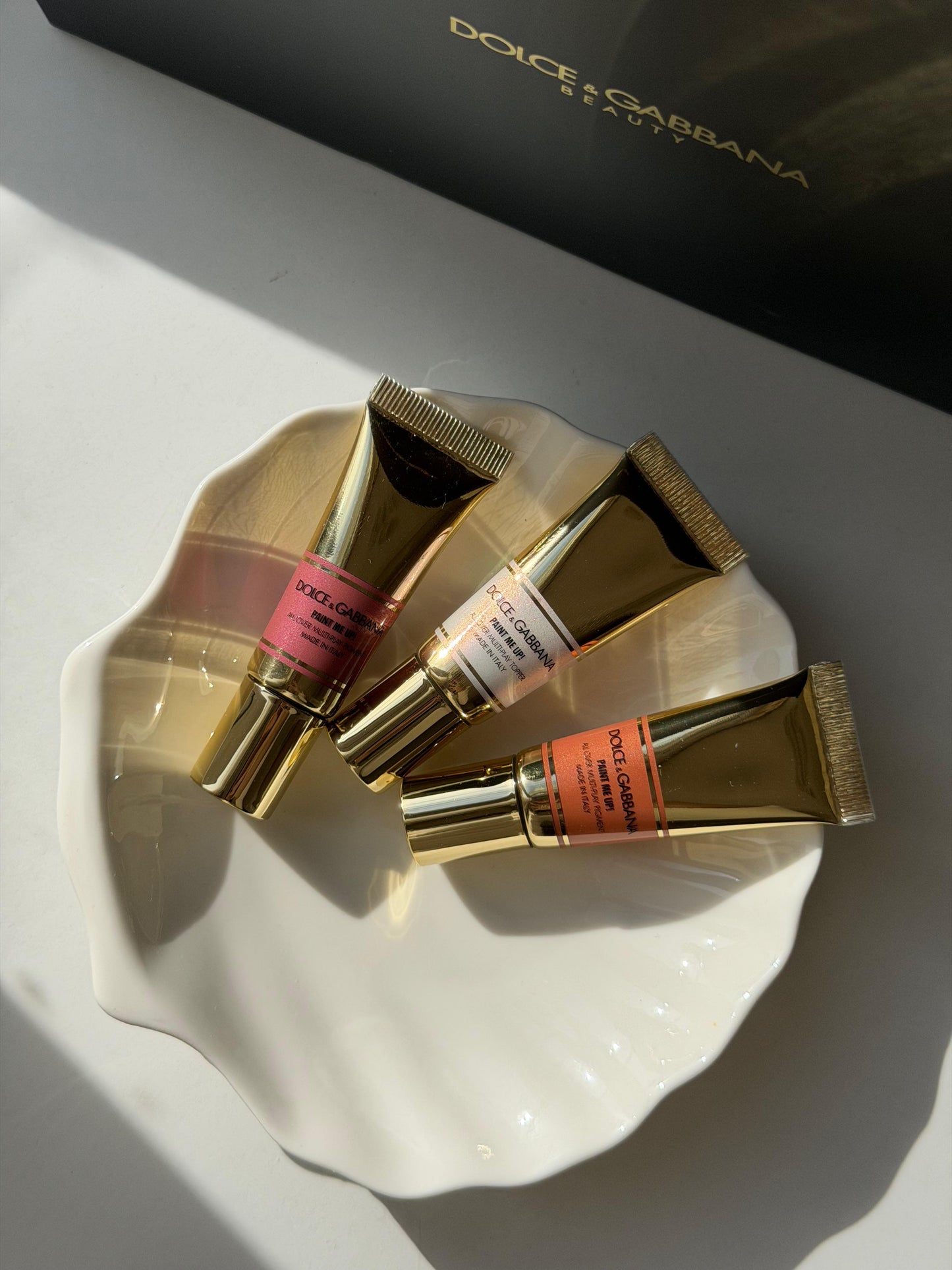 DOLCE&GABBANA Paint Me Up!
All Over Multi-Play Pigment For Face, Eyes And Lips (01)