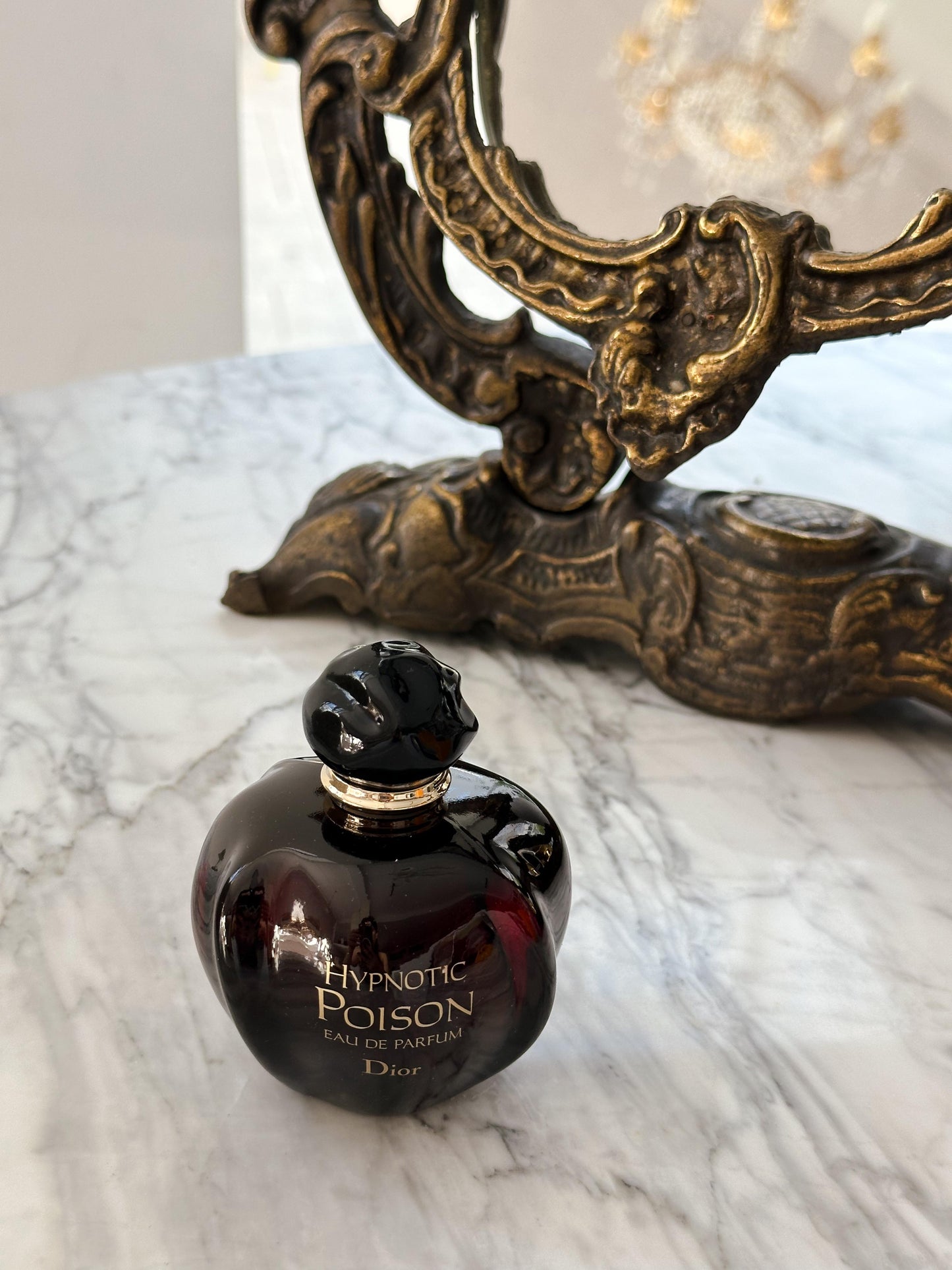 DIOR Hypnotic Poison Eau de Parfum 100ml
– Gourmand and Musky Notes