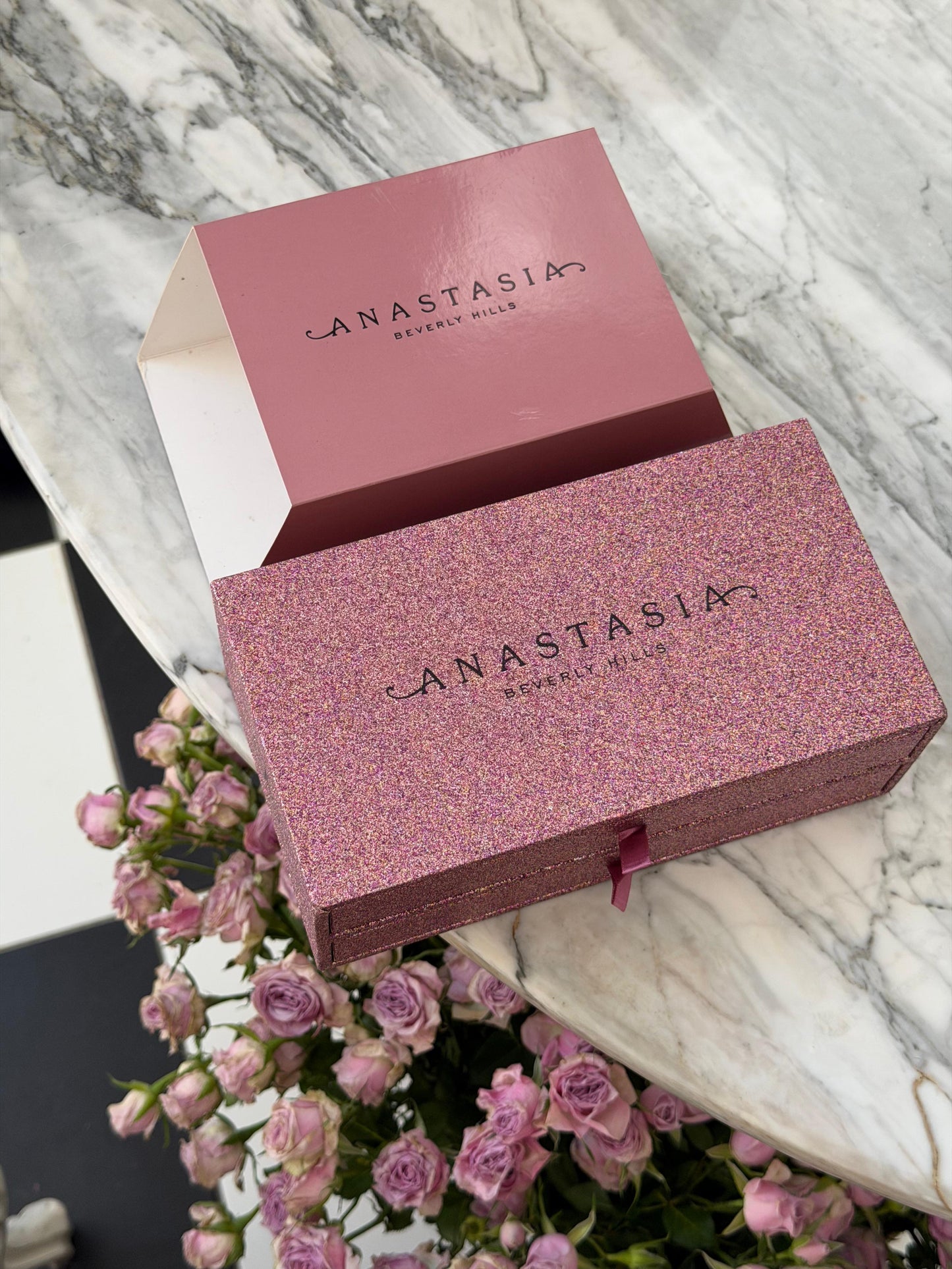 ANASTASIA BEVERLY HILLS
Eyeshadow Sultry Palette Vault Gift Set