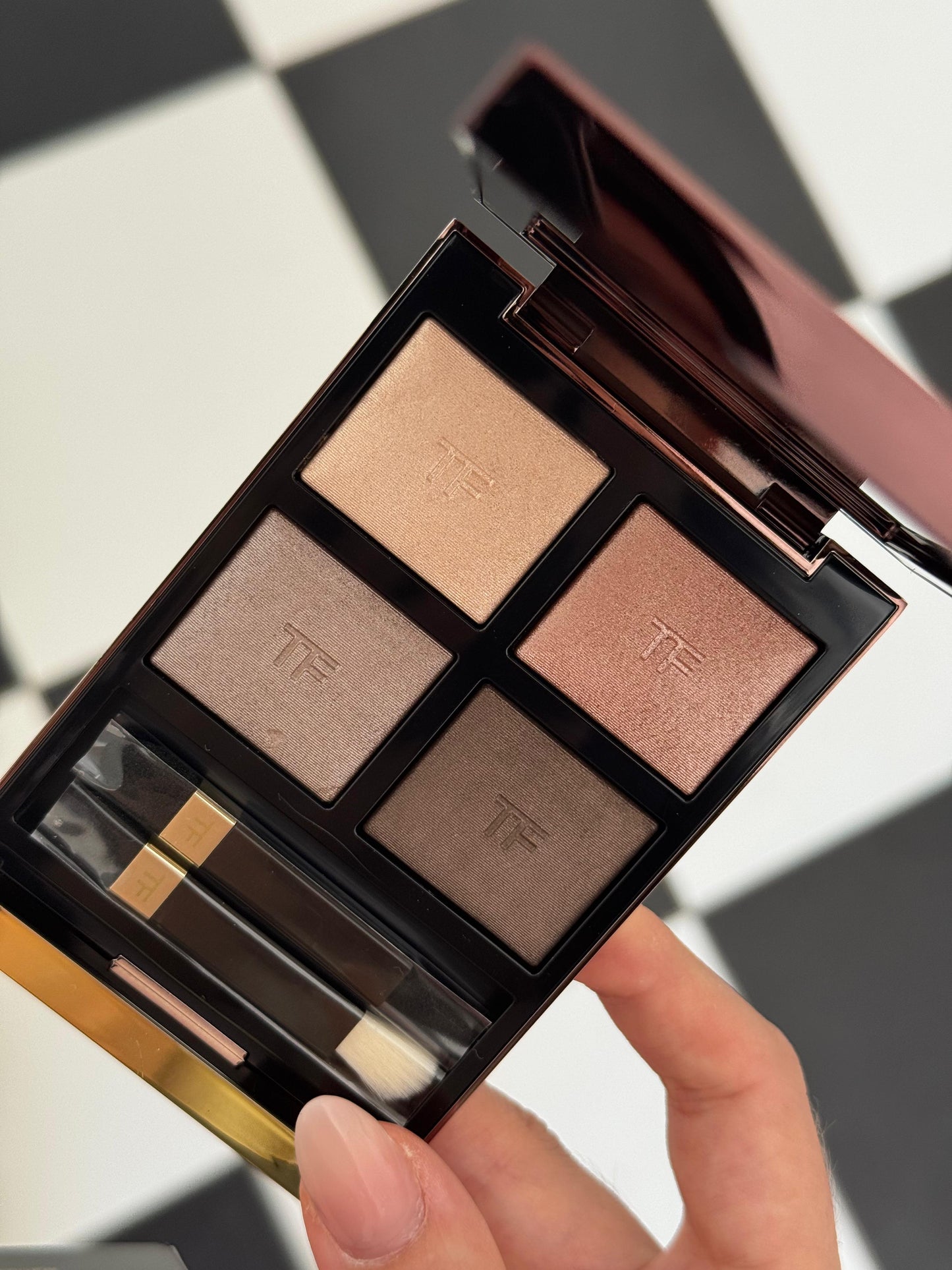 TOM FORD
Eye Color Quad Eyeshadow - Nude Dip