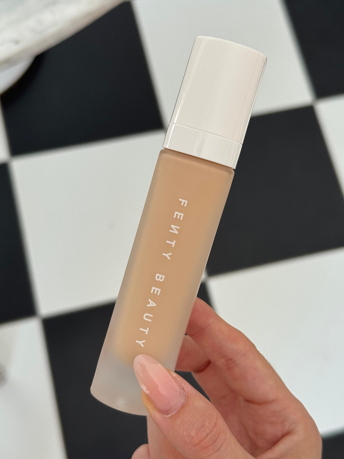 FENTY BEAUTY Pro Filt'r Soft Matte Longwear Foundation (175)