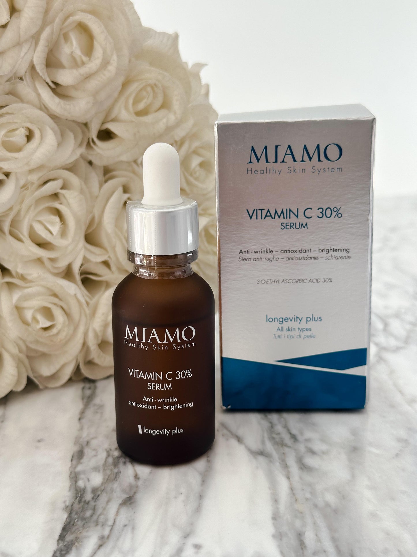 MIAMO Vitamin C 30%
Serum Anti-Wrinkle, Antioxidant, Brightening