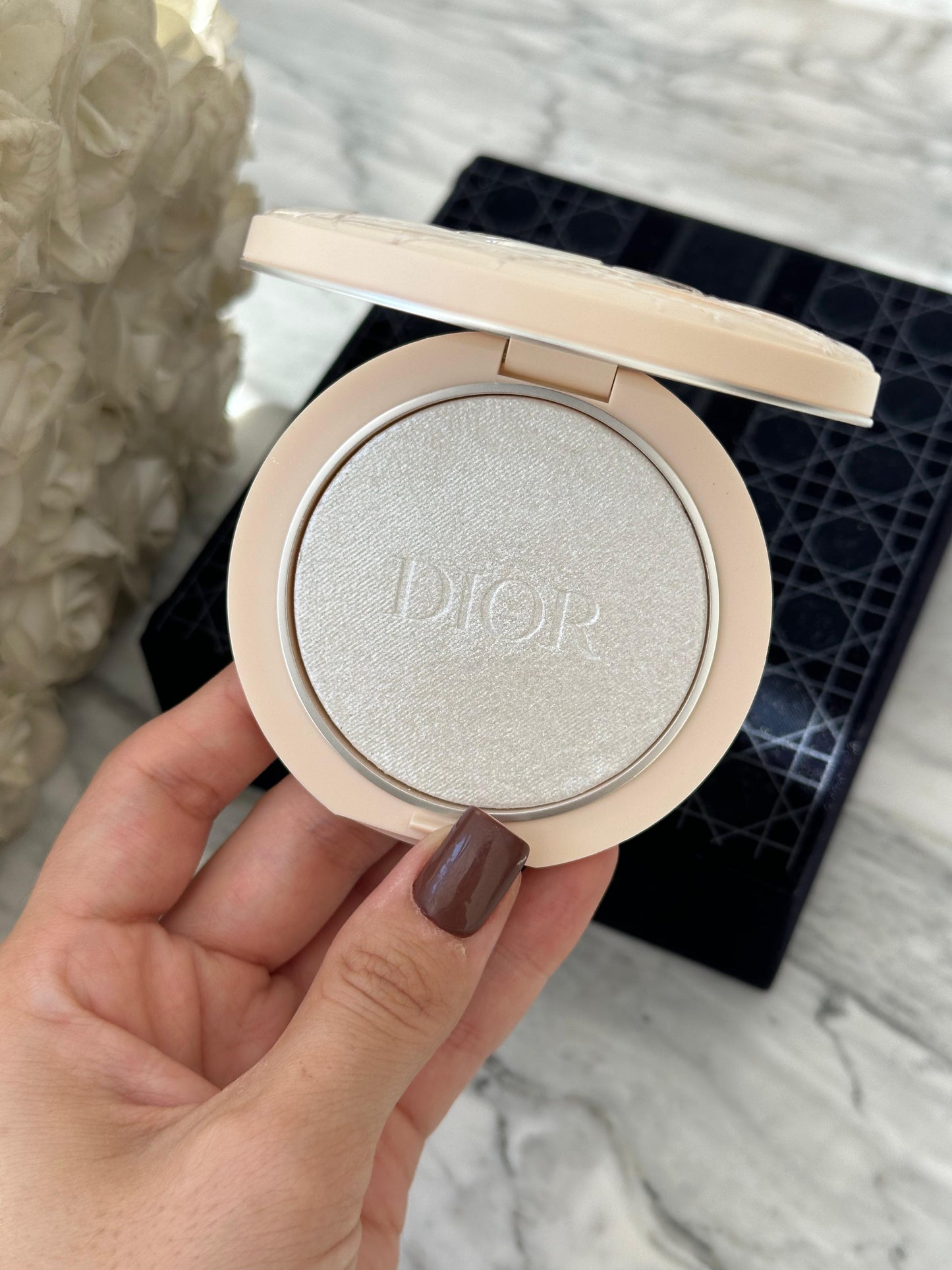DIOR Forever Couture Luminizer
Longwear Highlighter - 95%* Natural-Origin Pigments