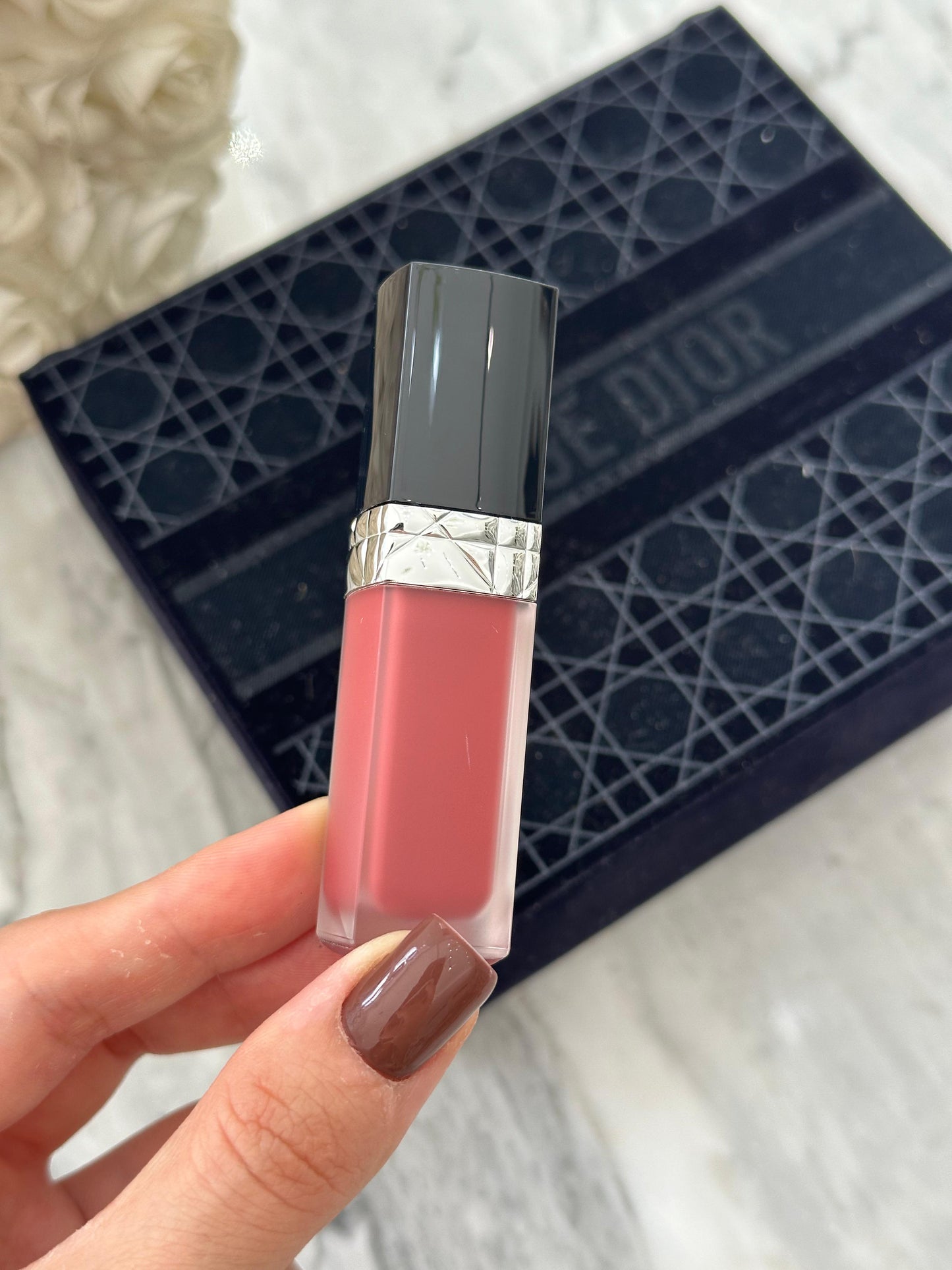 DIOR Rouge Forever Liquid
Transfer-Proof Liquid Lipstick (Pa kuti)