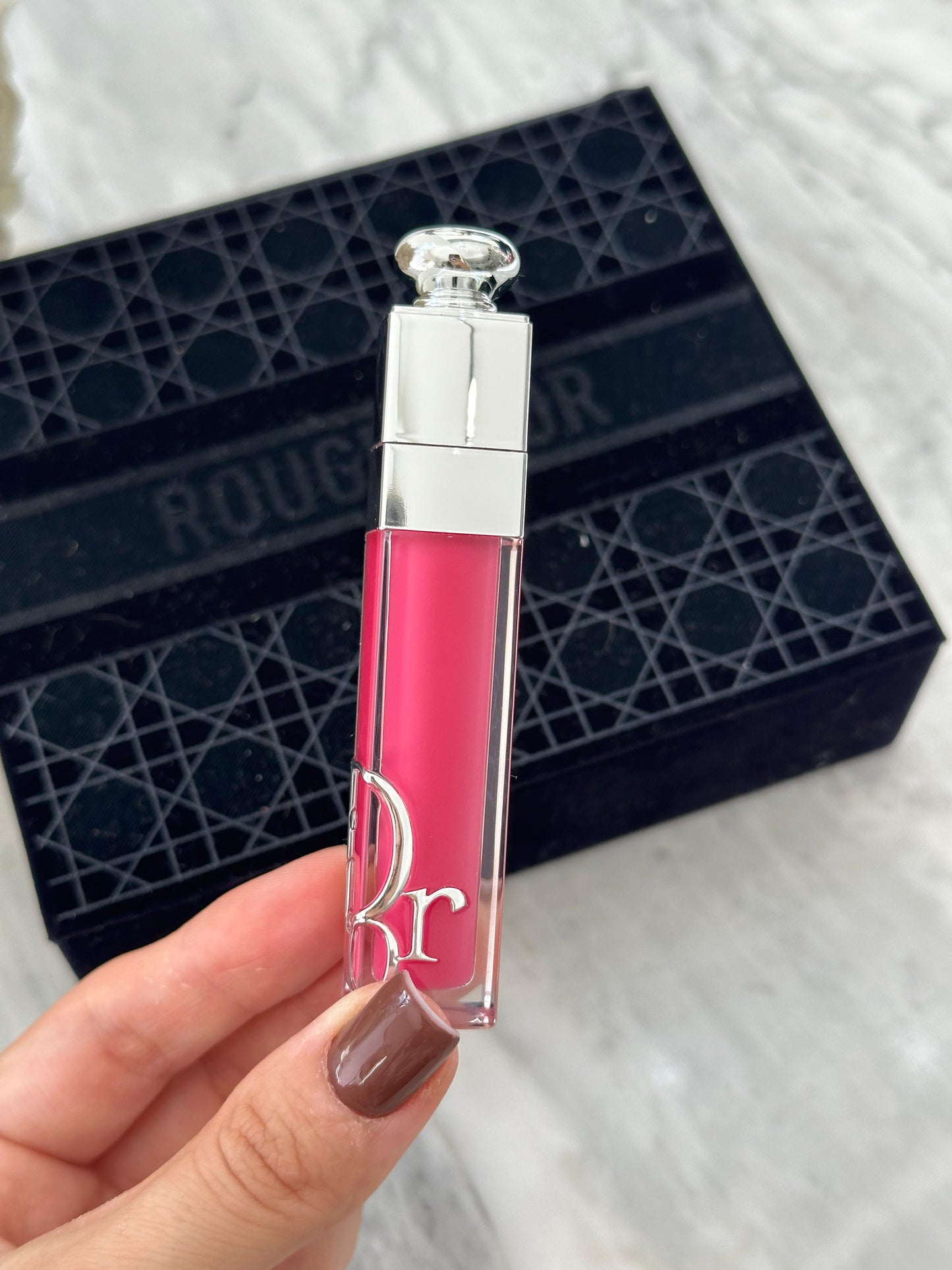 DIOR Addict Lip Maximizer
Plumping Gloss - Instant and Long-Term Volume Effect - 24h Hydration