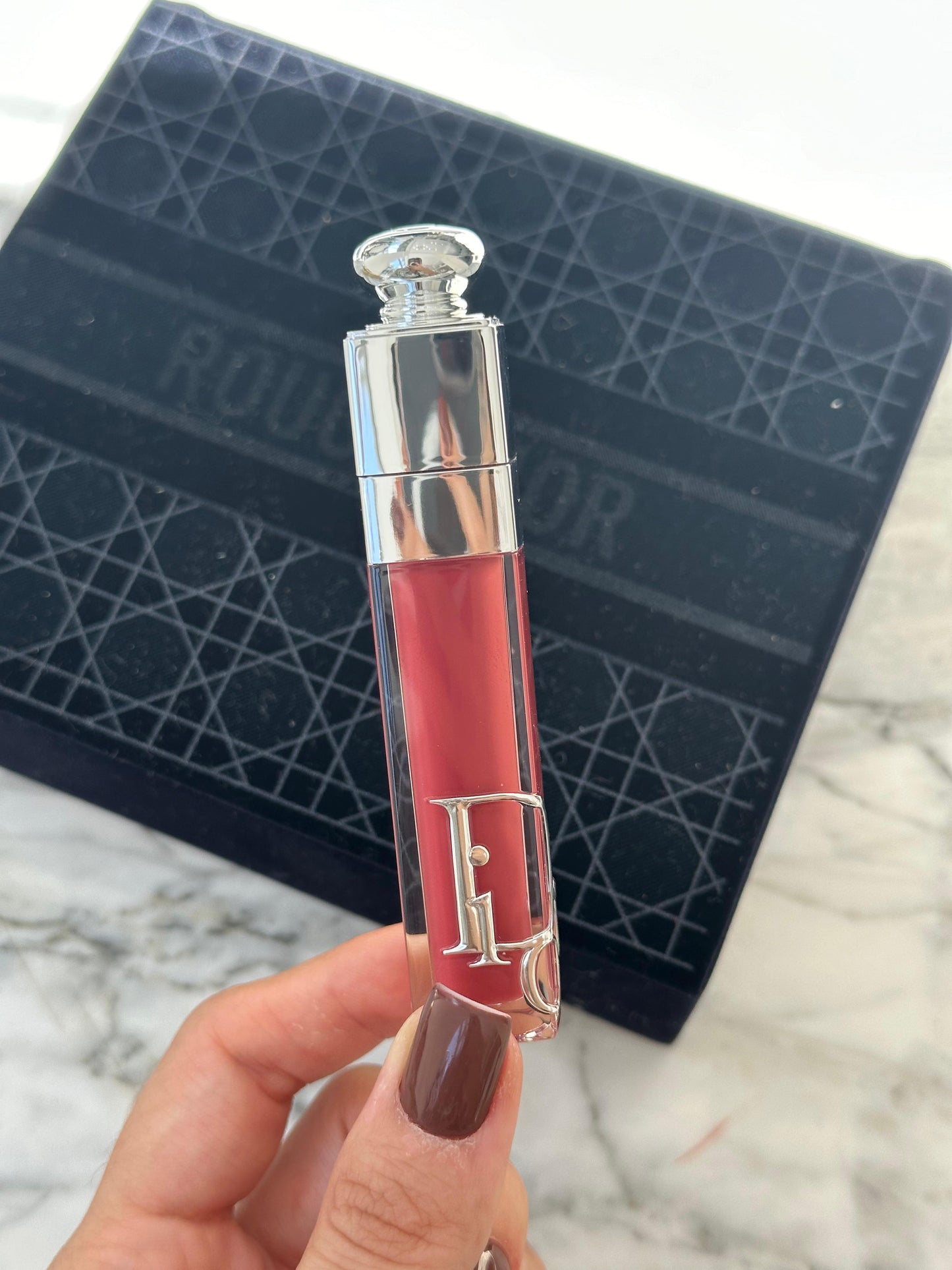 DIOR Addict Lip Maximizer
Plumping Gloss - Instant and Long-Term Volume Effect - 24h Hydration