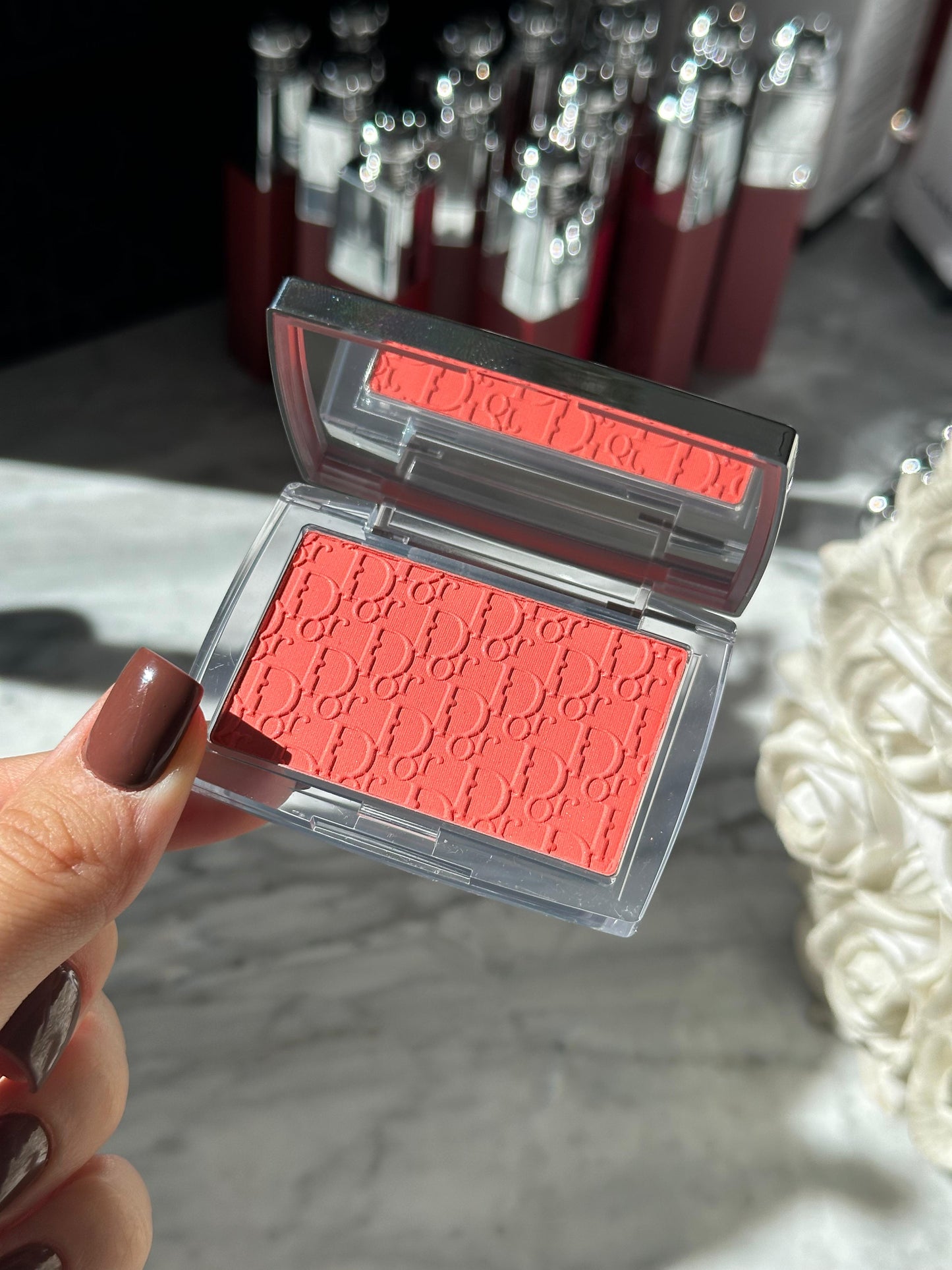 DIOR Rosy Glow 061 Poppy Coral
Color-Awakening Blush - Natural Healthy Glow Effect (Pa kuti)