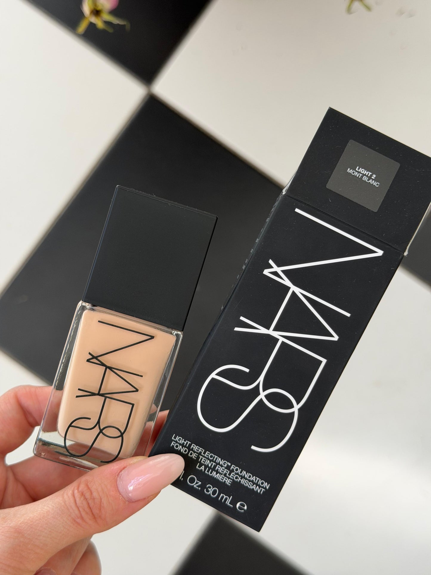 NARS Light Reflecting™ Advanced Skincare Foundation - Light 2