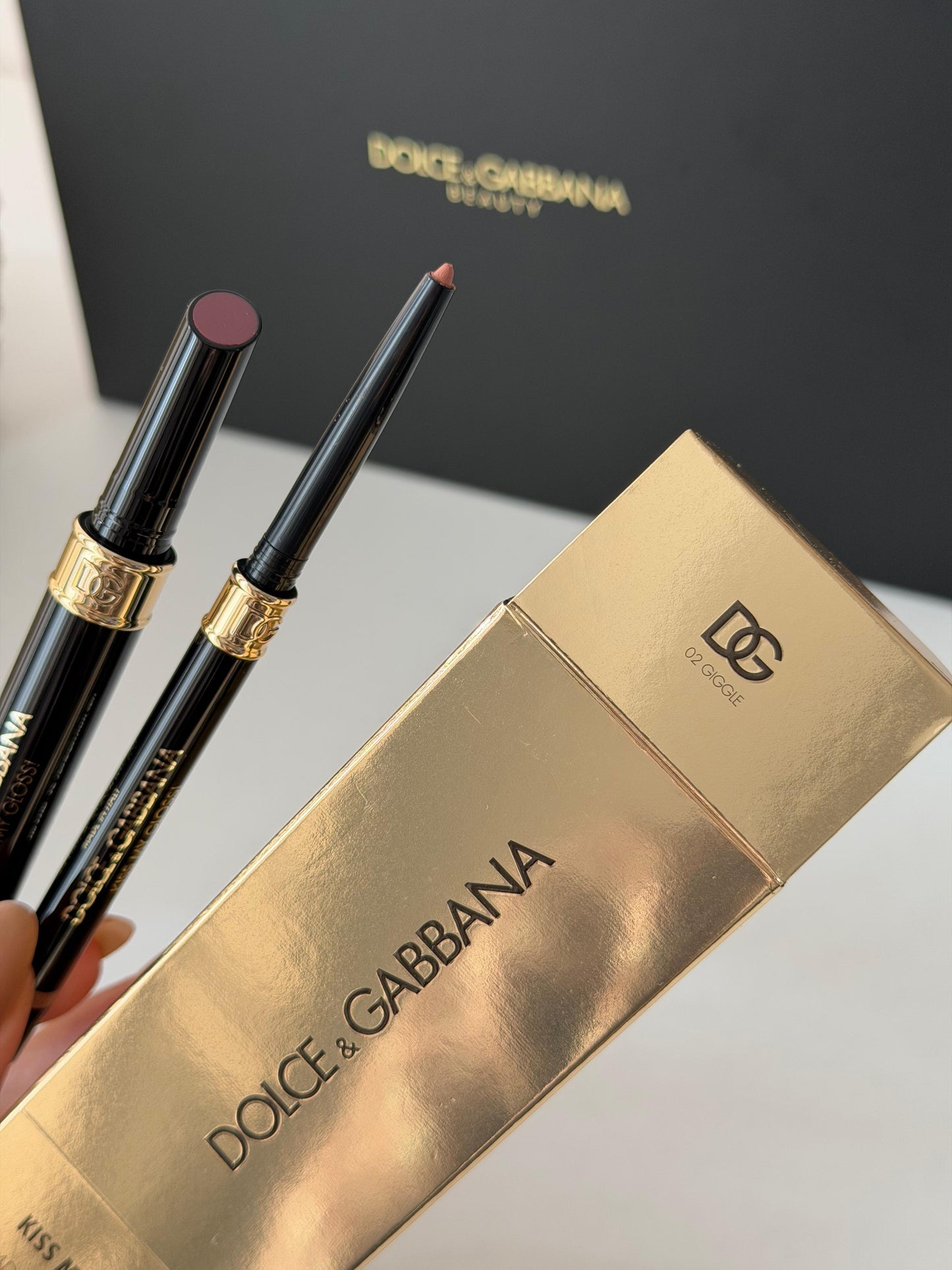 DOLCE&GABBANA Kiss My Gloss!
4D Gloss Stick & Lip Liner Duo (02)