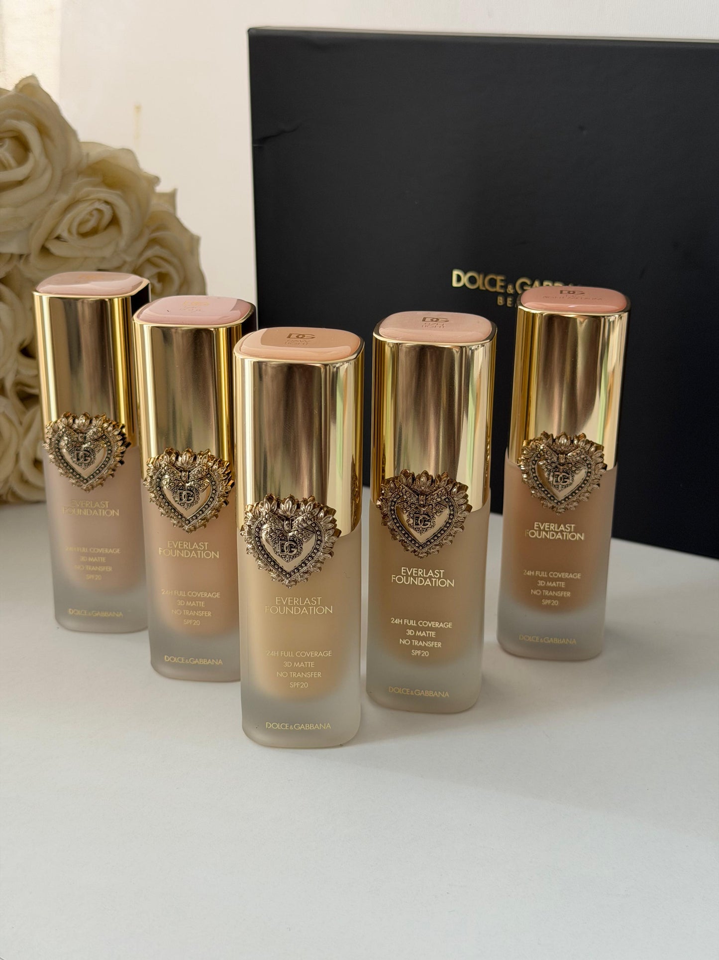 DOLCE&GABBANA Everlast Foundation (04C)
24H Full Coverage, 3D Matte, No Transfer SPF20