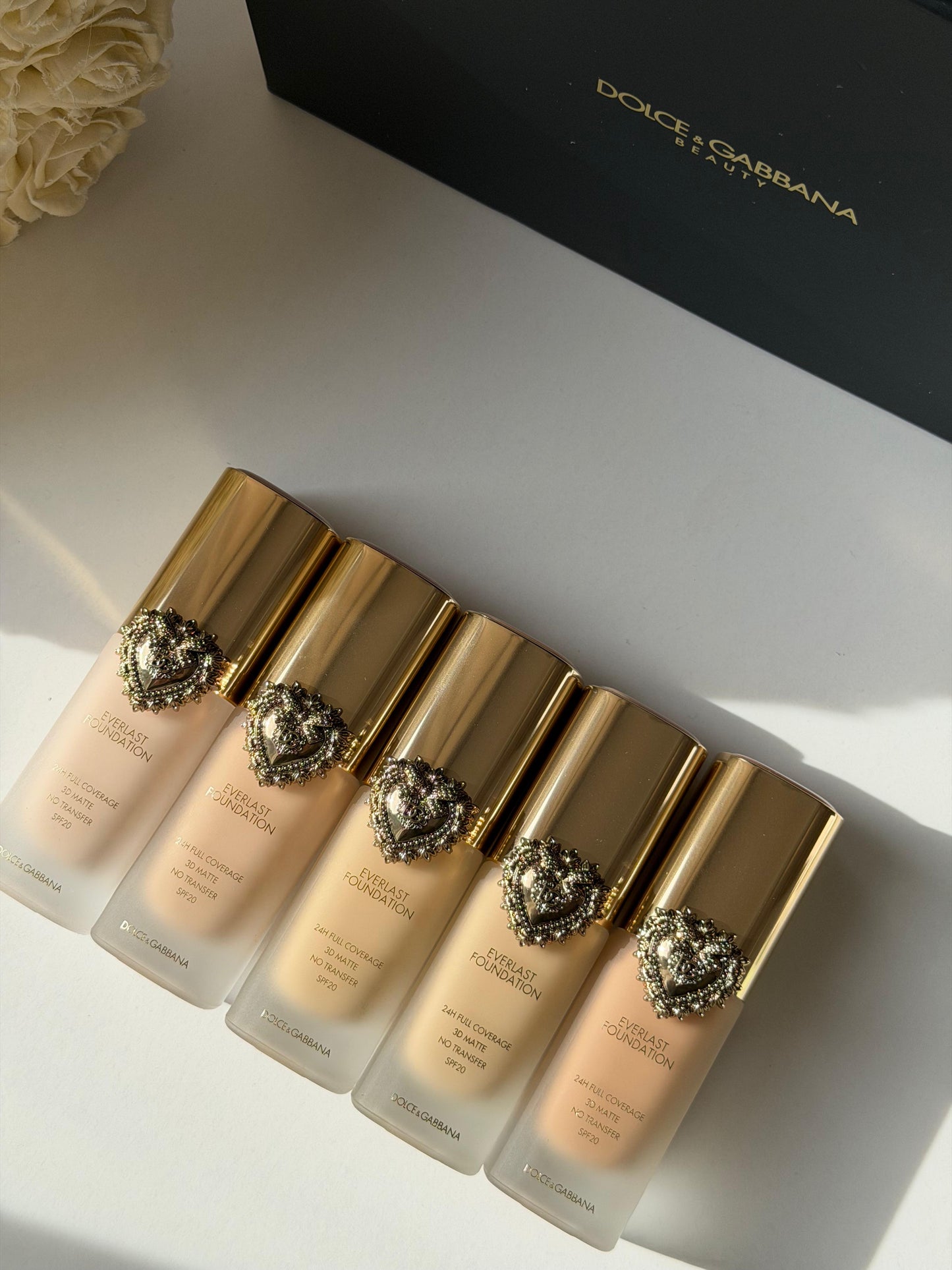 DOLCE&GABBANA Everlast Foundation (13C)
24H Full Coverage, 3D Matte, No Transfer SPF20