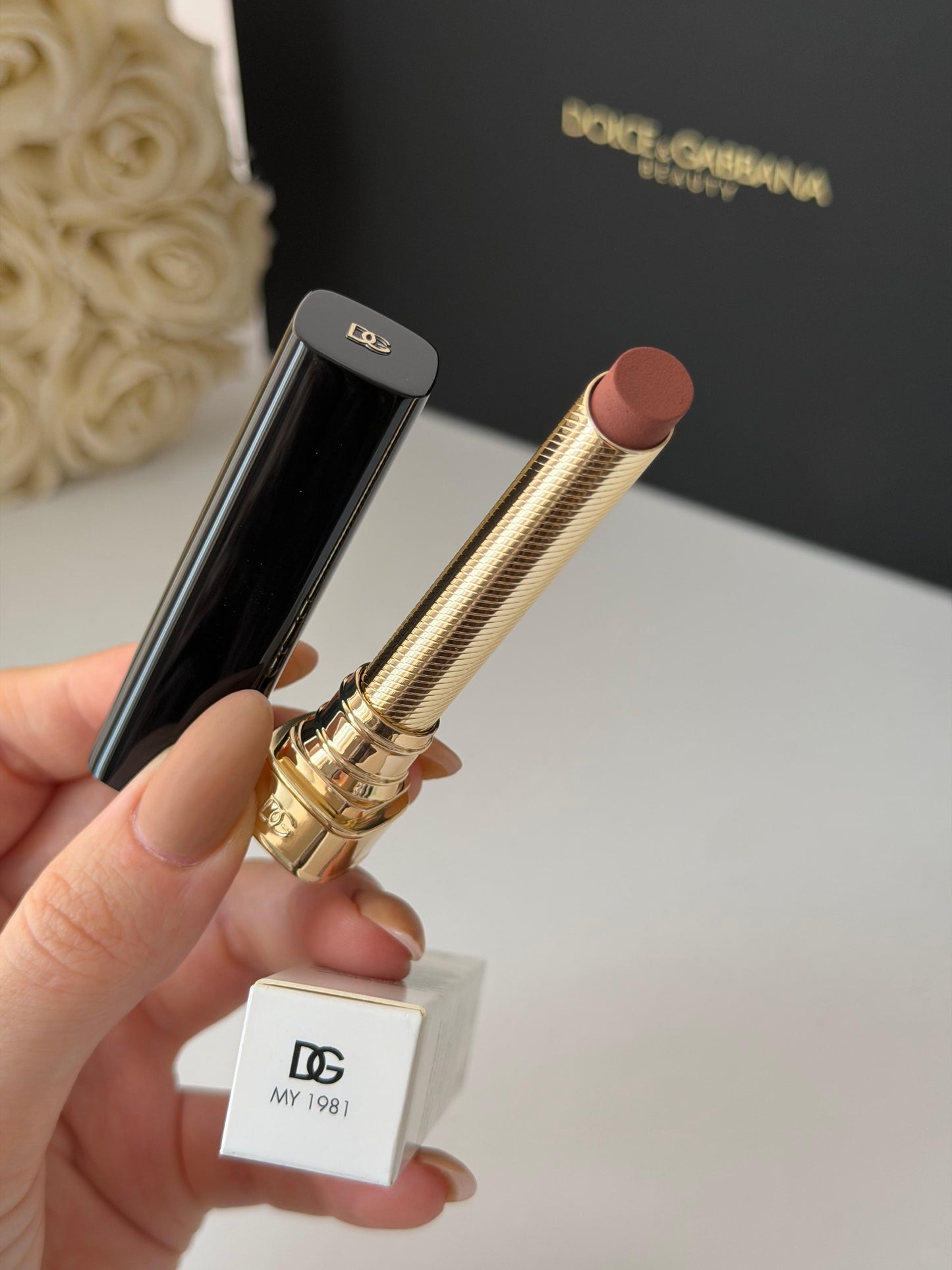 DOLCE&GABBANA My Comfy Matte Lipstick - My 1981
Instant Rich Color & Hydration Lip Stylo