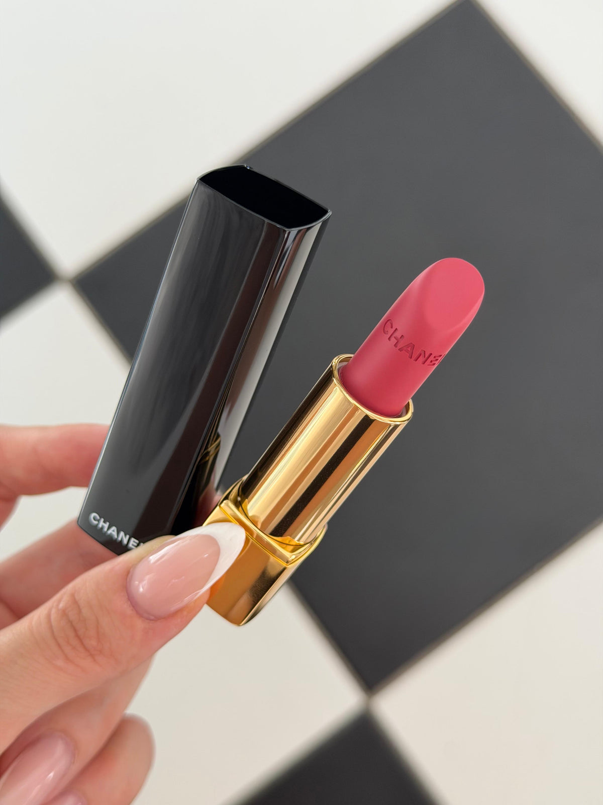 CHANEL Rouge Allure Velvet (79)
Luminous Matte Lipstick