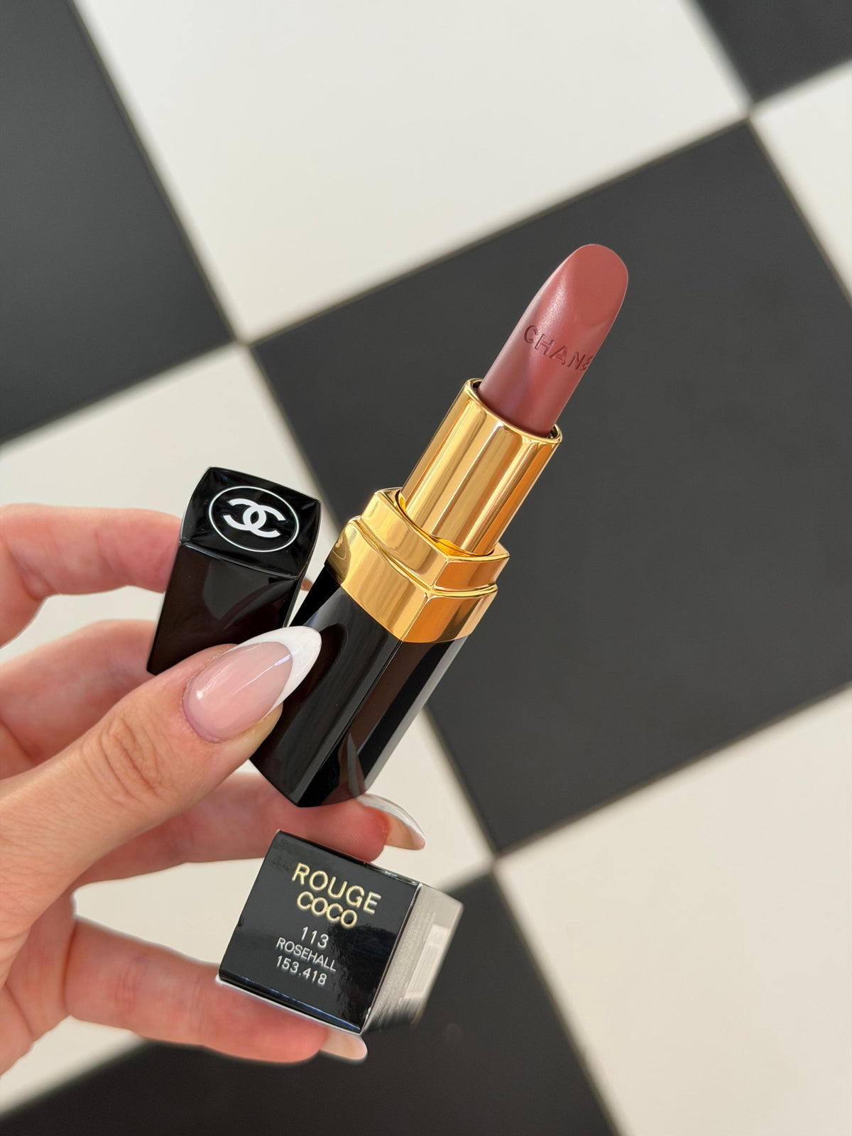 CHANEL Rouge Coco (113)
Ultra Hydrating Lipstick