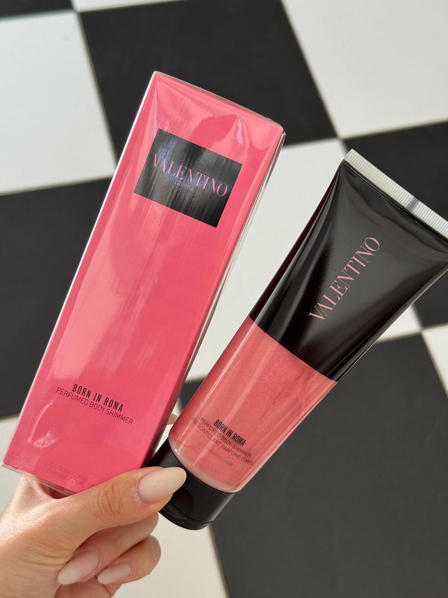 VALENTINO Born In Roma Perfumed Body Shimmer