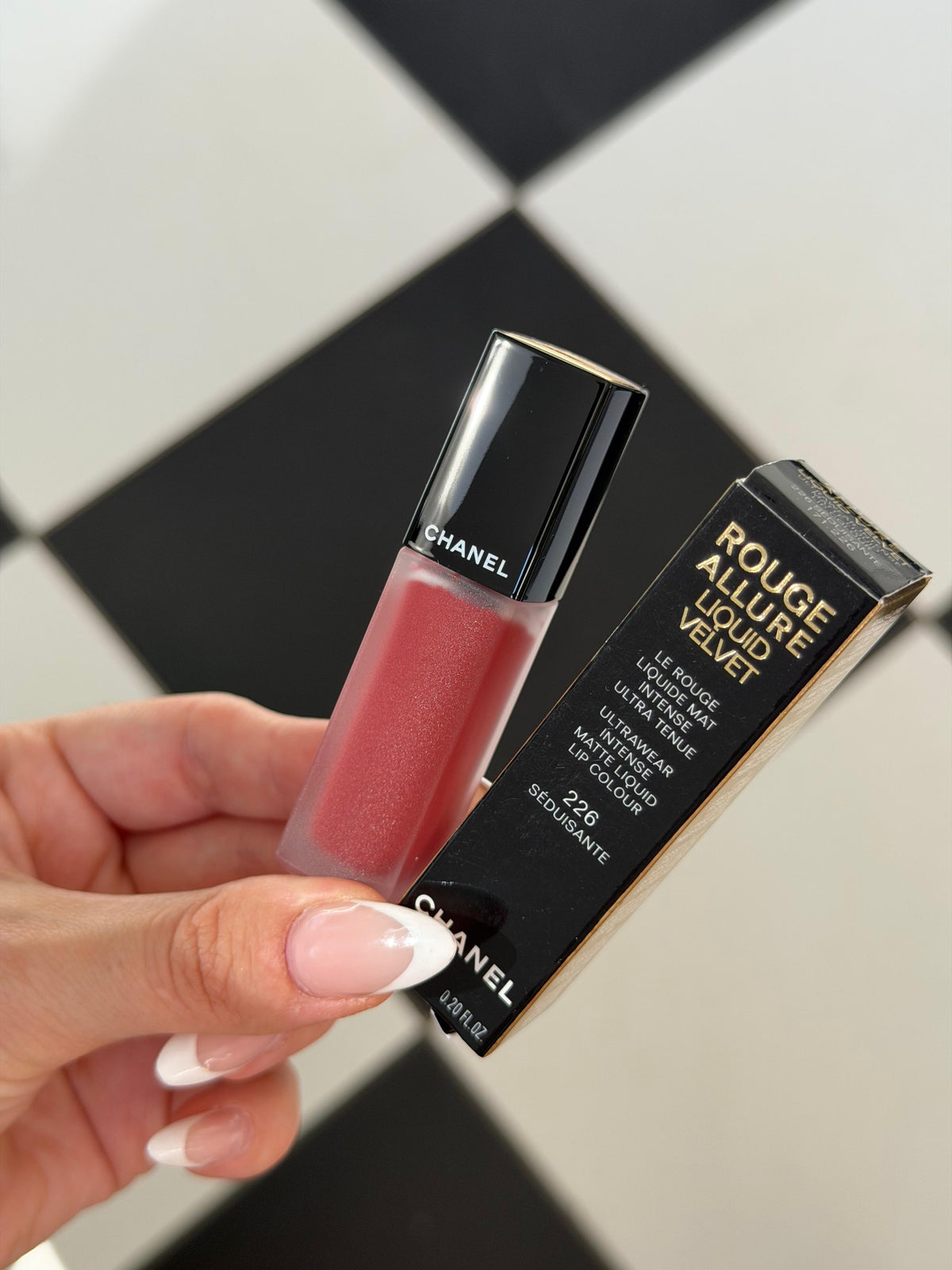 CHANEL Rouge Allure Liquid Velvet (226) - Ultrawear Intense Matte Liquid Lipstick