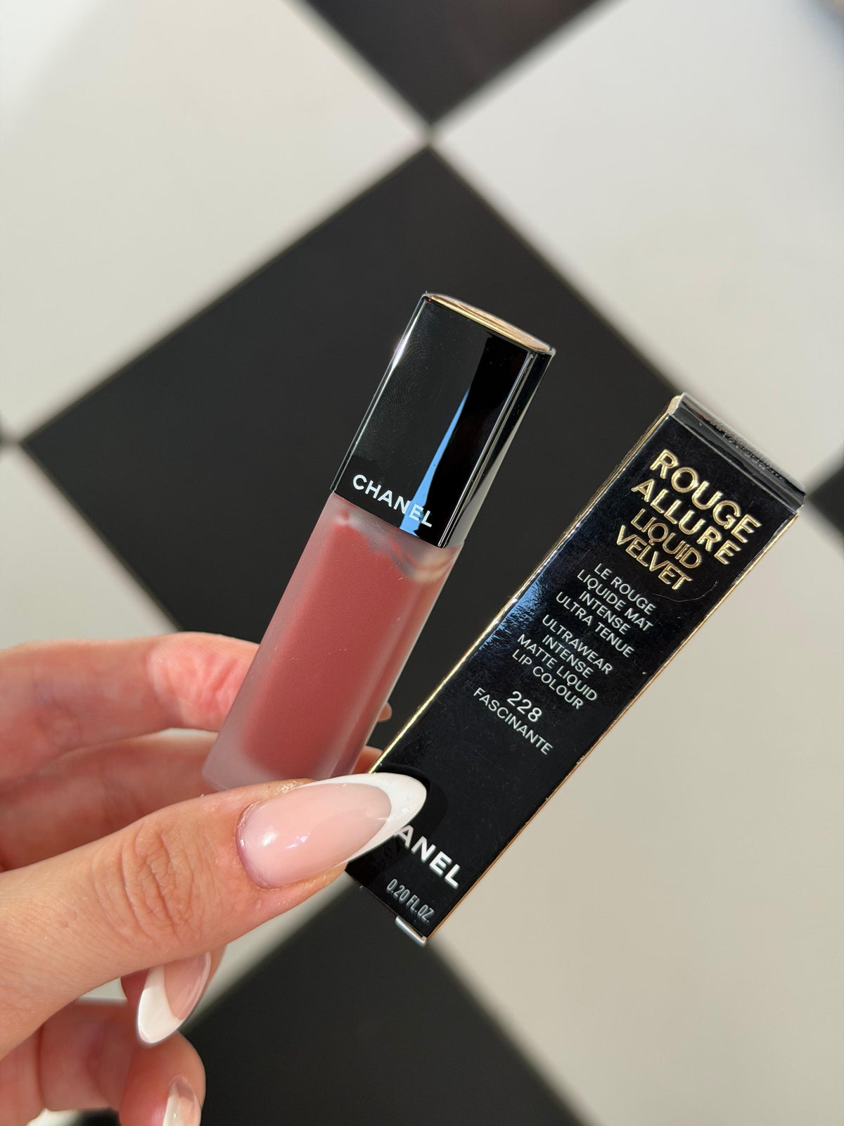 CHANEL Rouge Allure Liquid Velvet (232) - Ultrawear Intense Matte Liquid Lipstick