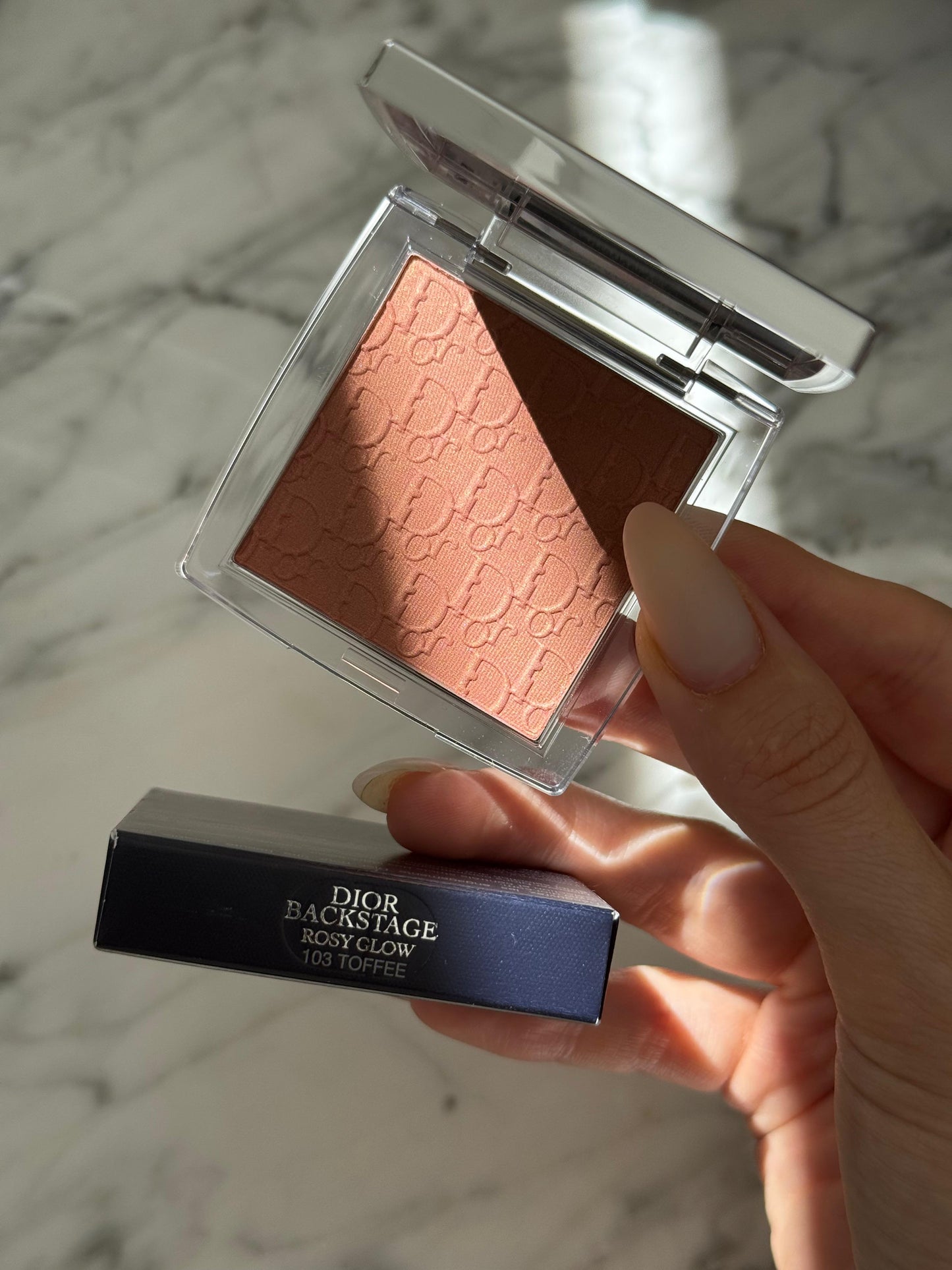 DIOR Backstage Rosy Glow (103)
Powder Blush with pH-Activated Color
