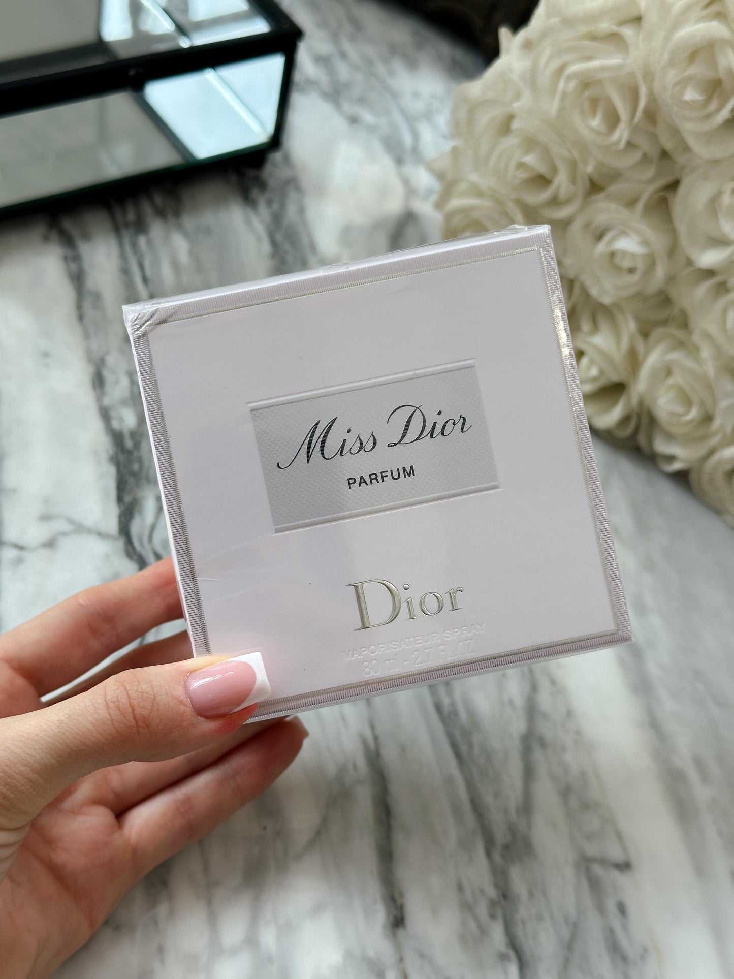 DIOR Miss Dior Parfum
Intense Floral, Fruity and Woody Notes