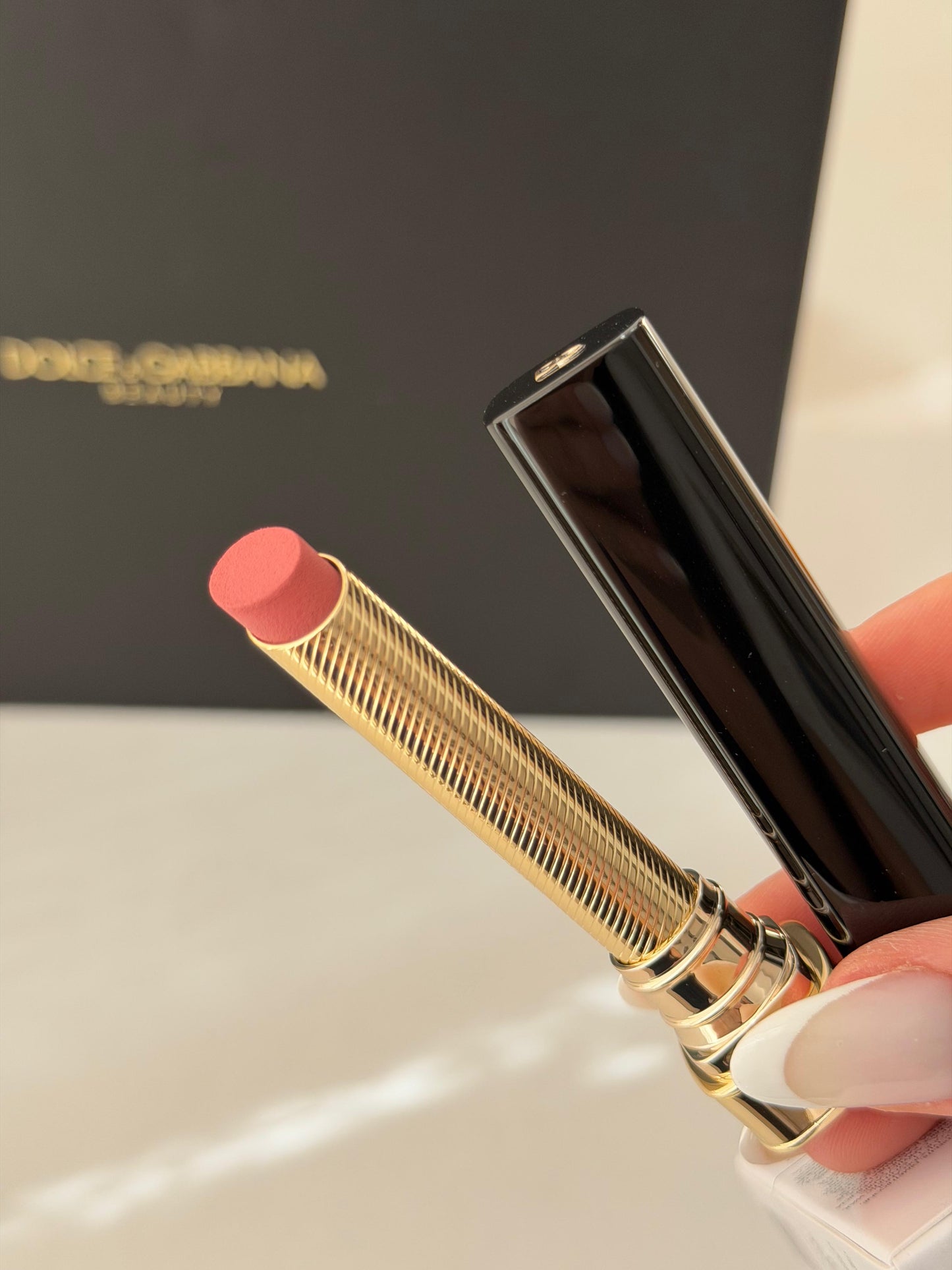 DOLCE&GABBANA My Comfy Matte Lipstick - My 13.01
Instant Rich Color & Hydration Lip Stylo