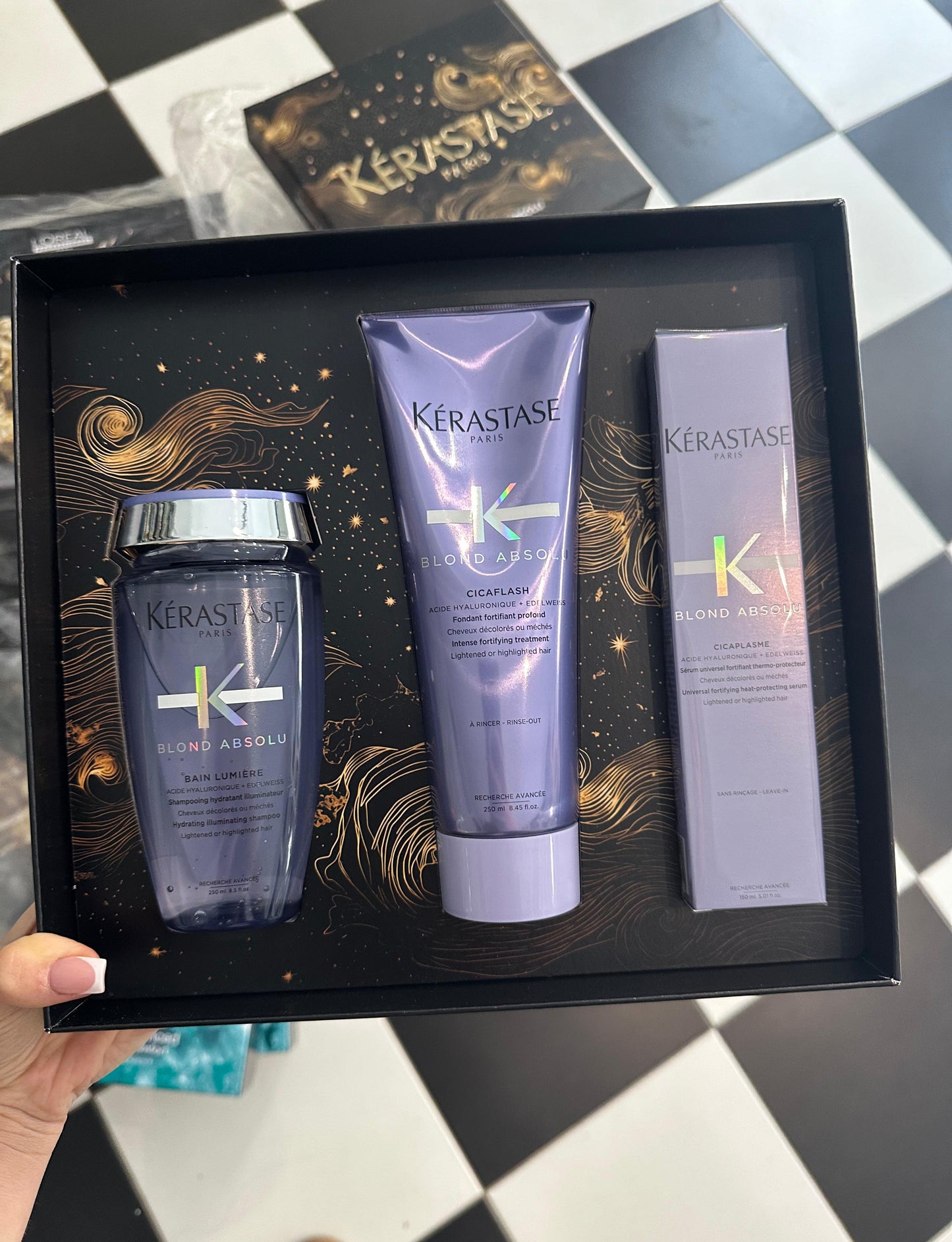 KÉRASTASE 
Blond Absolu Luxury Holiday Gift Set