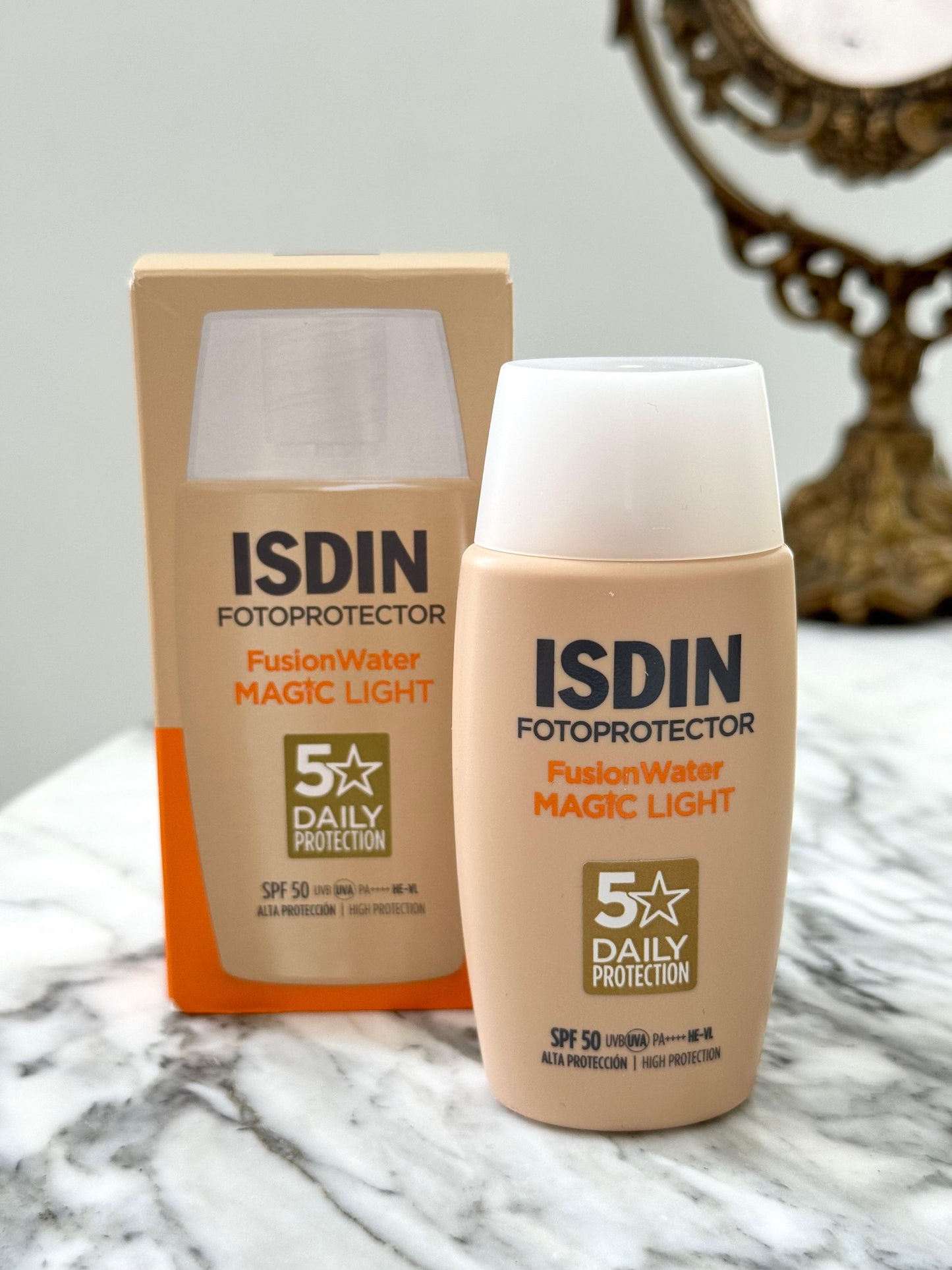 ISDIN Fusion Water Magic Light SPF50