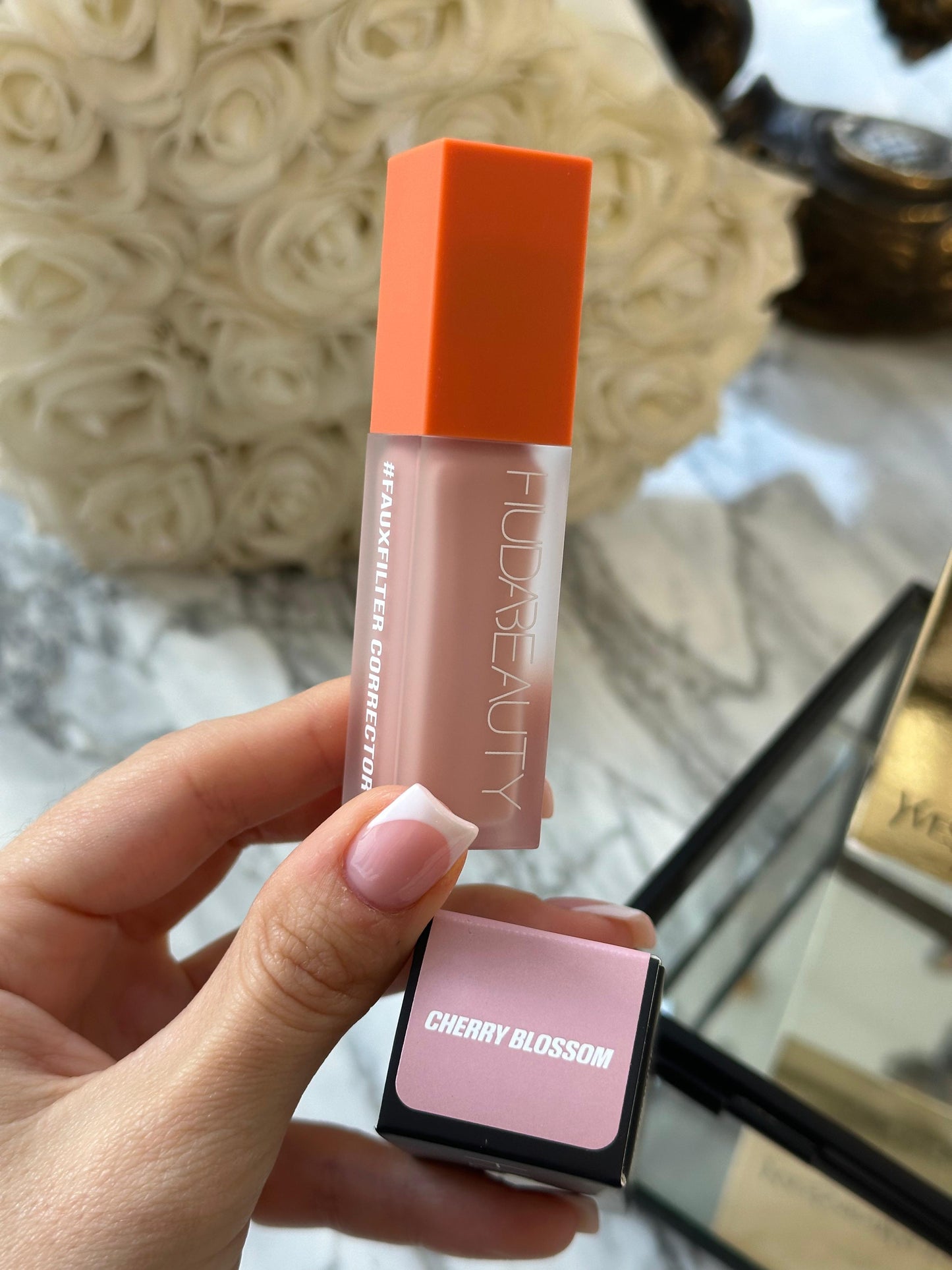 HUDA BEAUTY Concealer - Cherry Blossom
#Faux Filter Under Eye Color