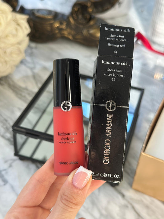 ARMANI Luminous Silk Cheek Tint - 
Skin-Fusing Liquid Blush (41)