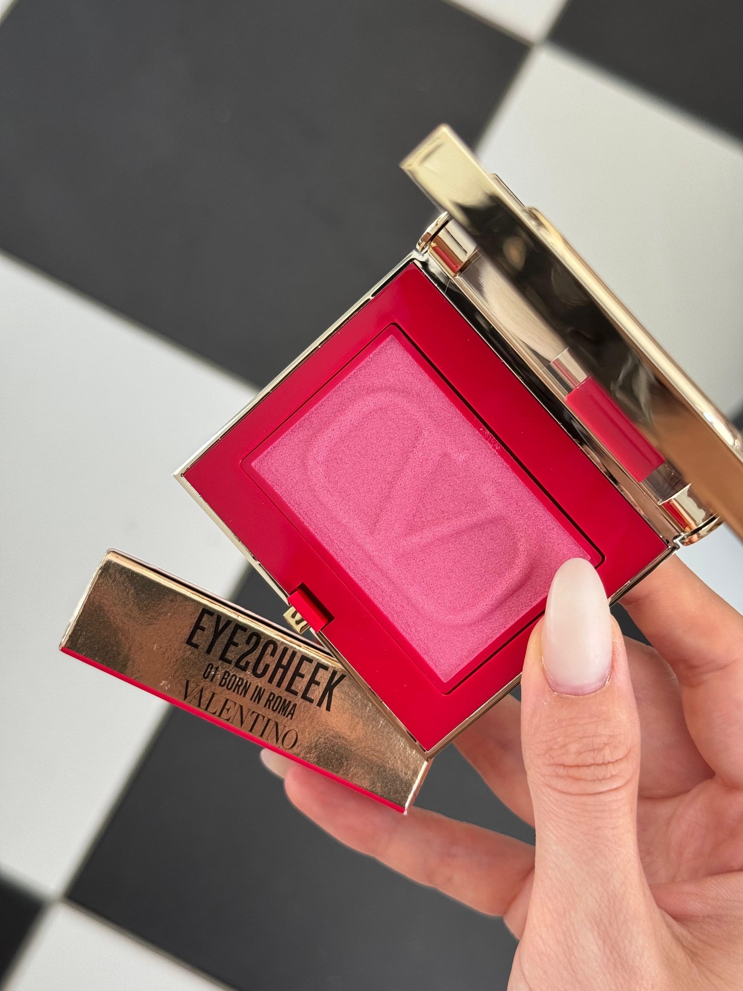 VALENTINO Eye2Cheek Dual-Use Blush & Eyeshadow (01)