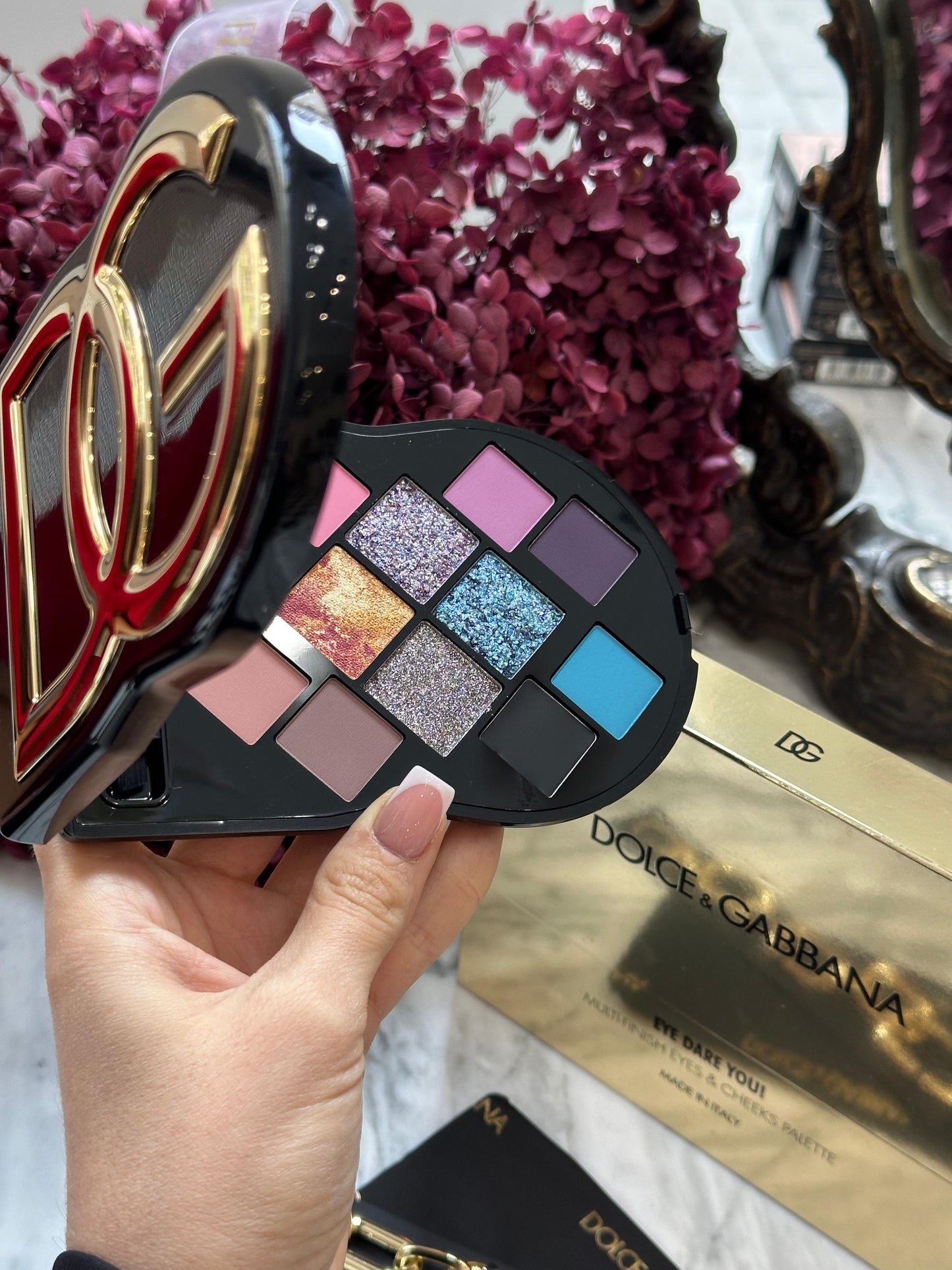 DOLCE&GABBANA Eye Dare You!
Multi-finish Eyes & Cheeks Palette