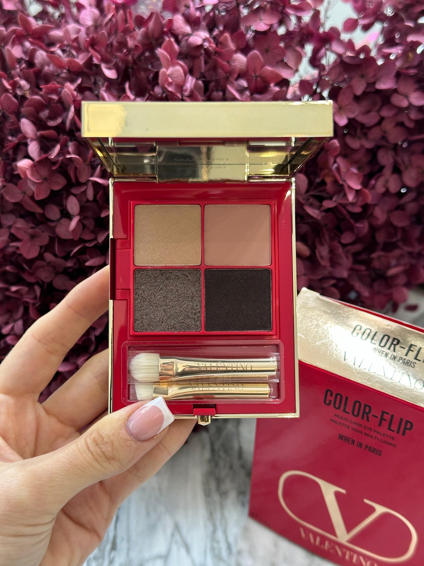 VALENTINO When In Paris
Color-Flip Eyeshadow Palette