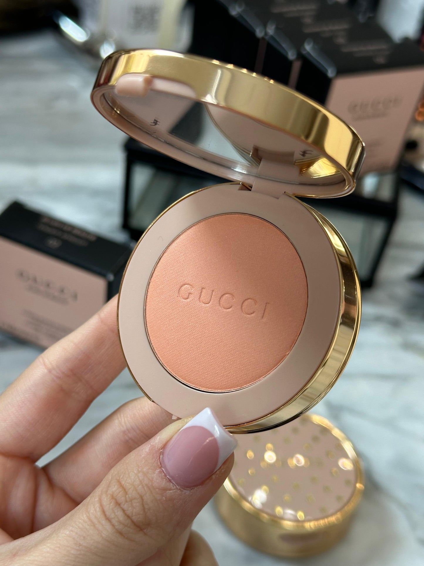 GUCCI Blush De Beauté - Cheeks & Eyes Powder Luminous Matte (02)
