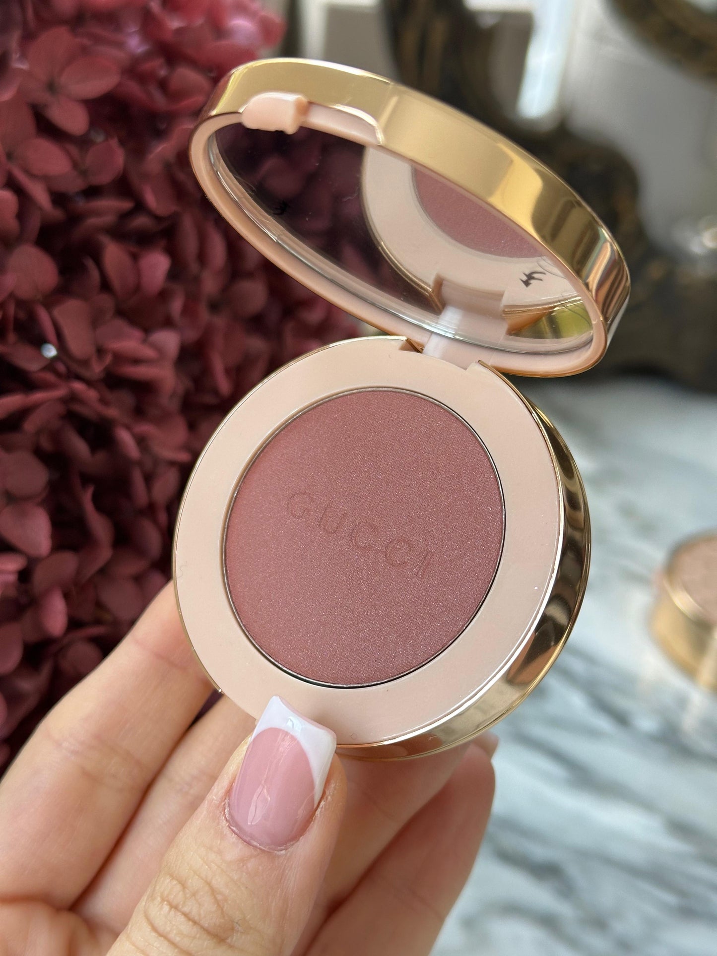 GUCCI Blush De Beauté - Cheeks & Eyes Powder Luminous Matte (05)