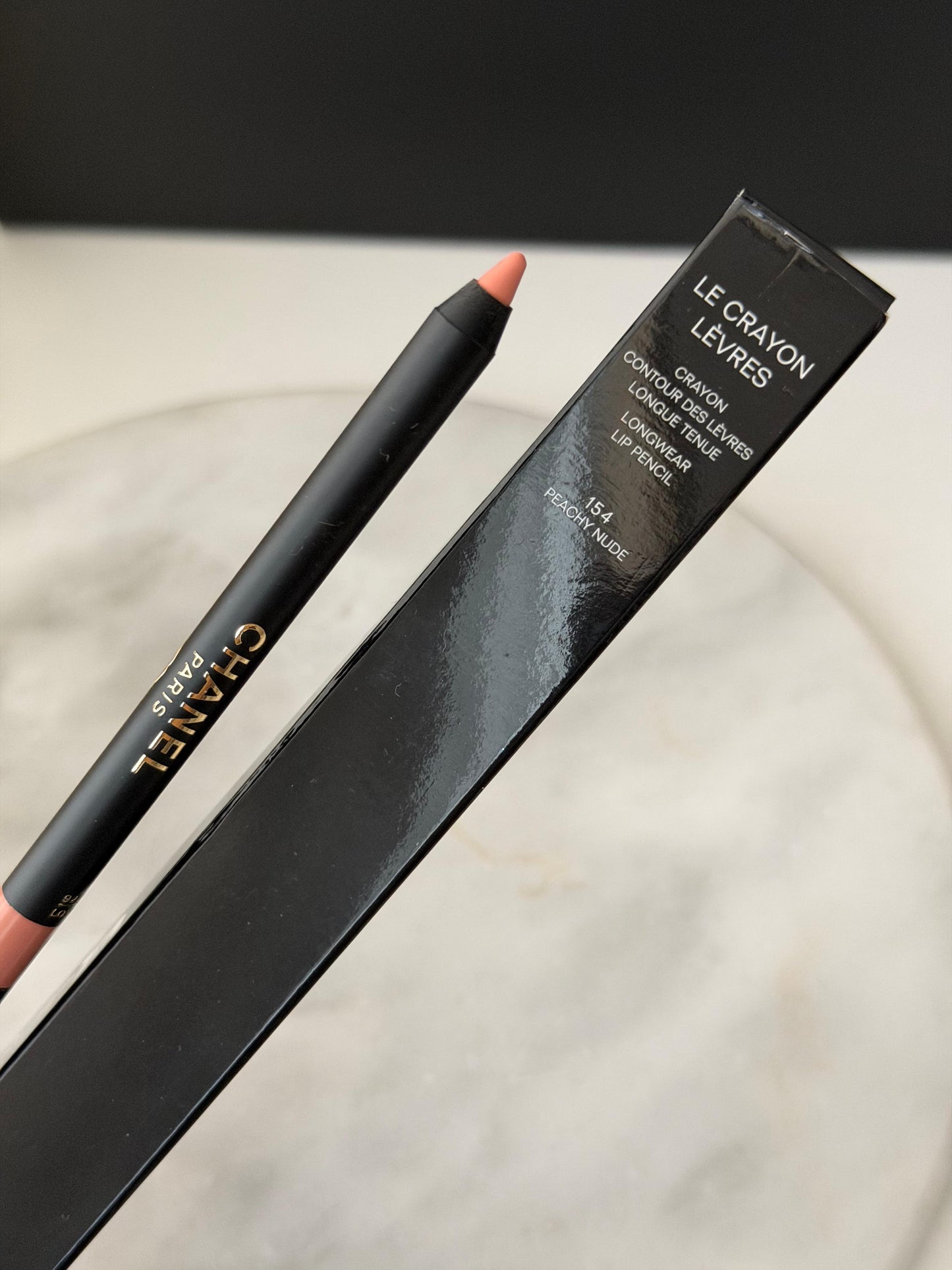 CHANEL Le Crayon Lèvres
Longwear Lip Pencil (154)