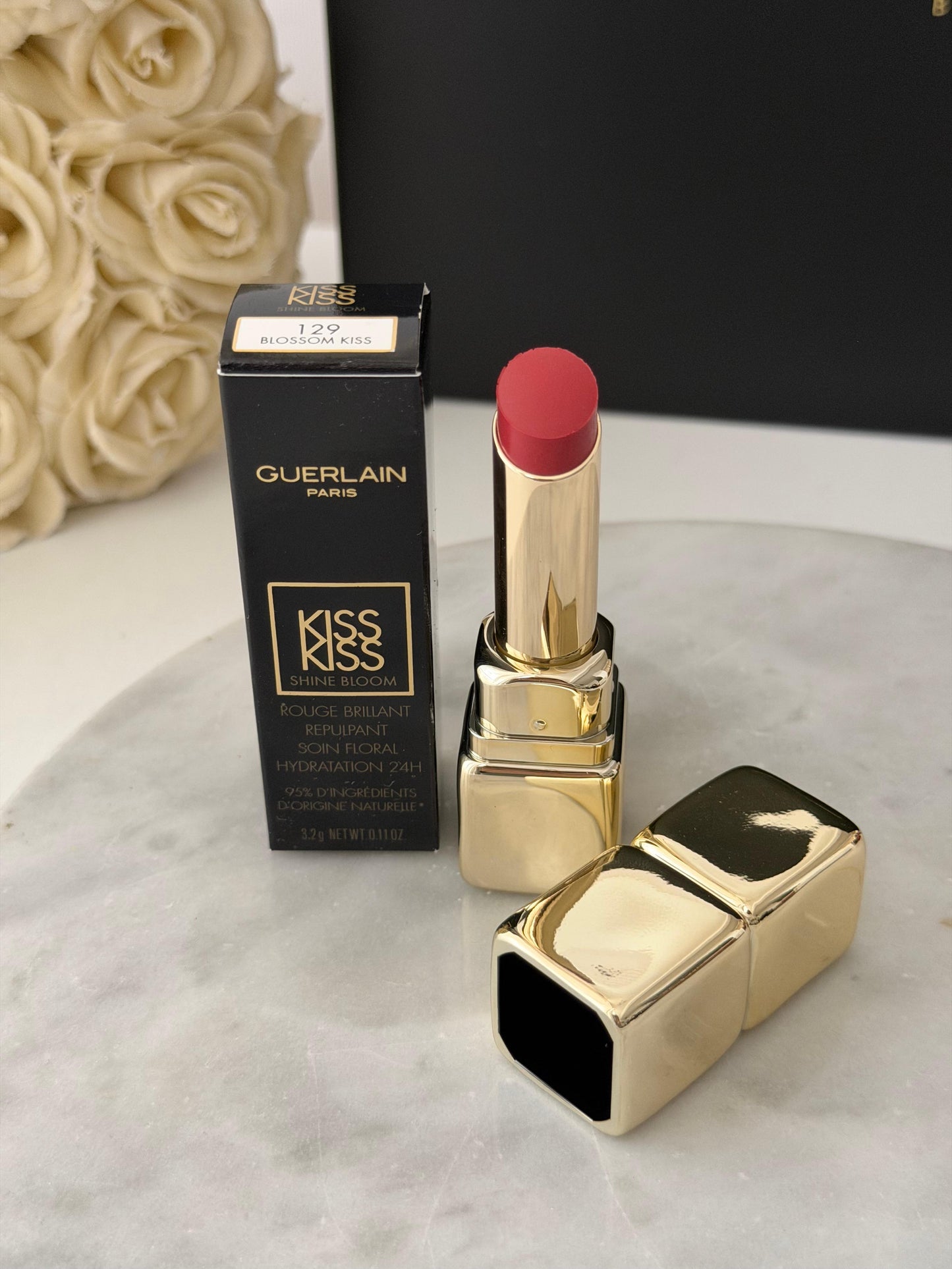 GUERLAIN KissKiss Shine Bloom
24H Hydrating Floral Care Shine Lipstick (129)