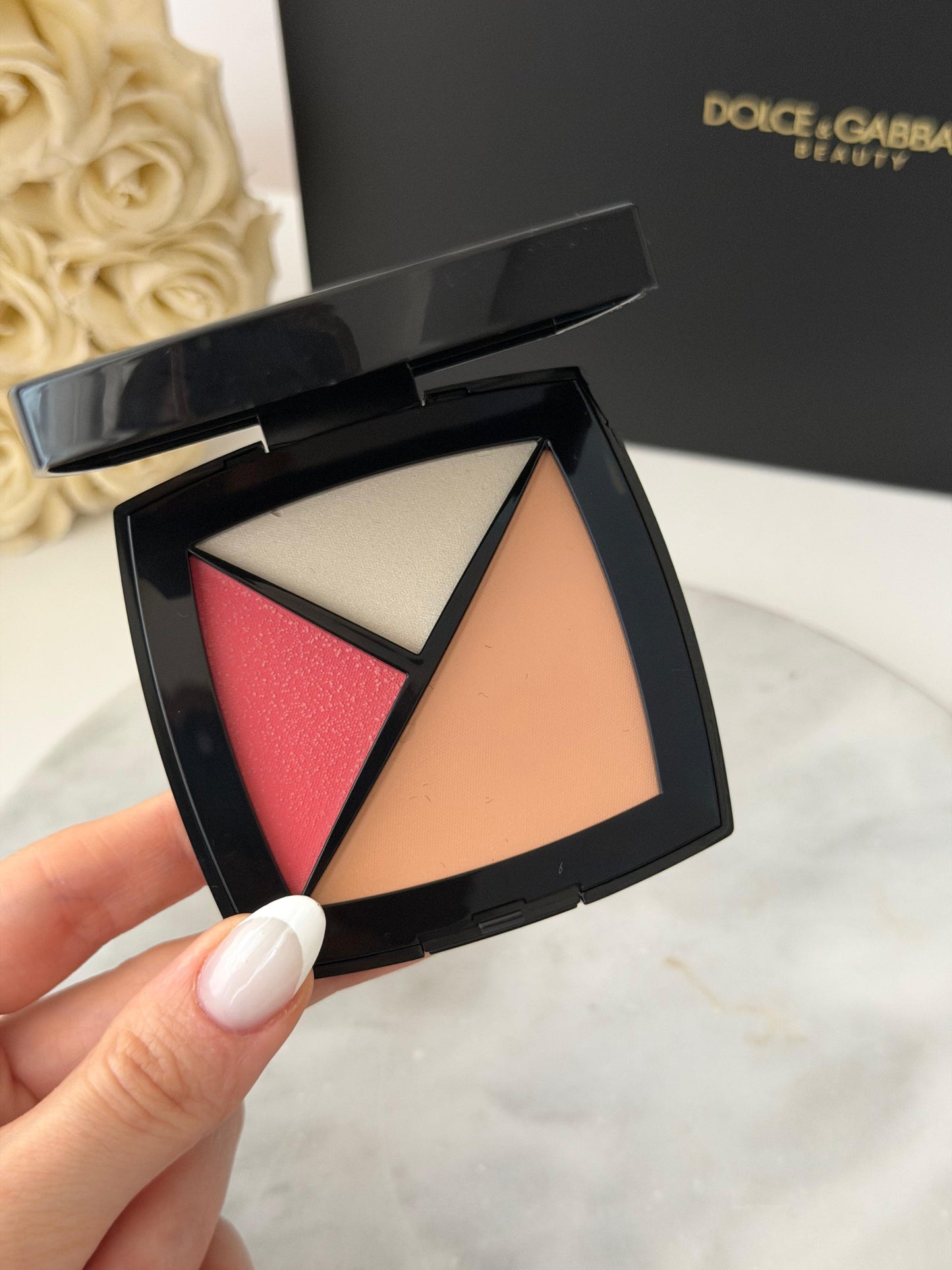 CHANEL Palette Essentielle 3-in-1 Concealer, Highlighter and Blush - 180 Rose Pétale
