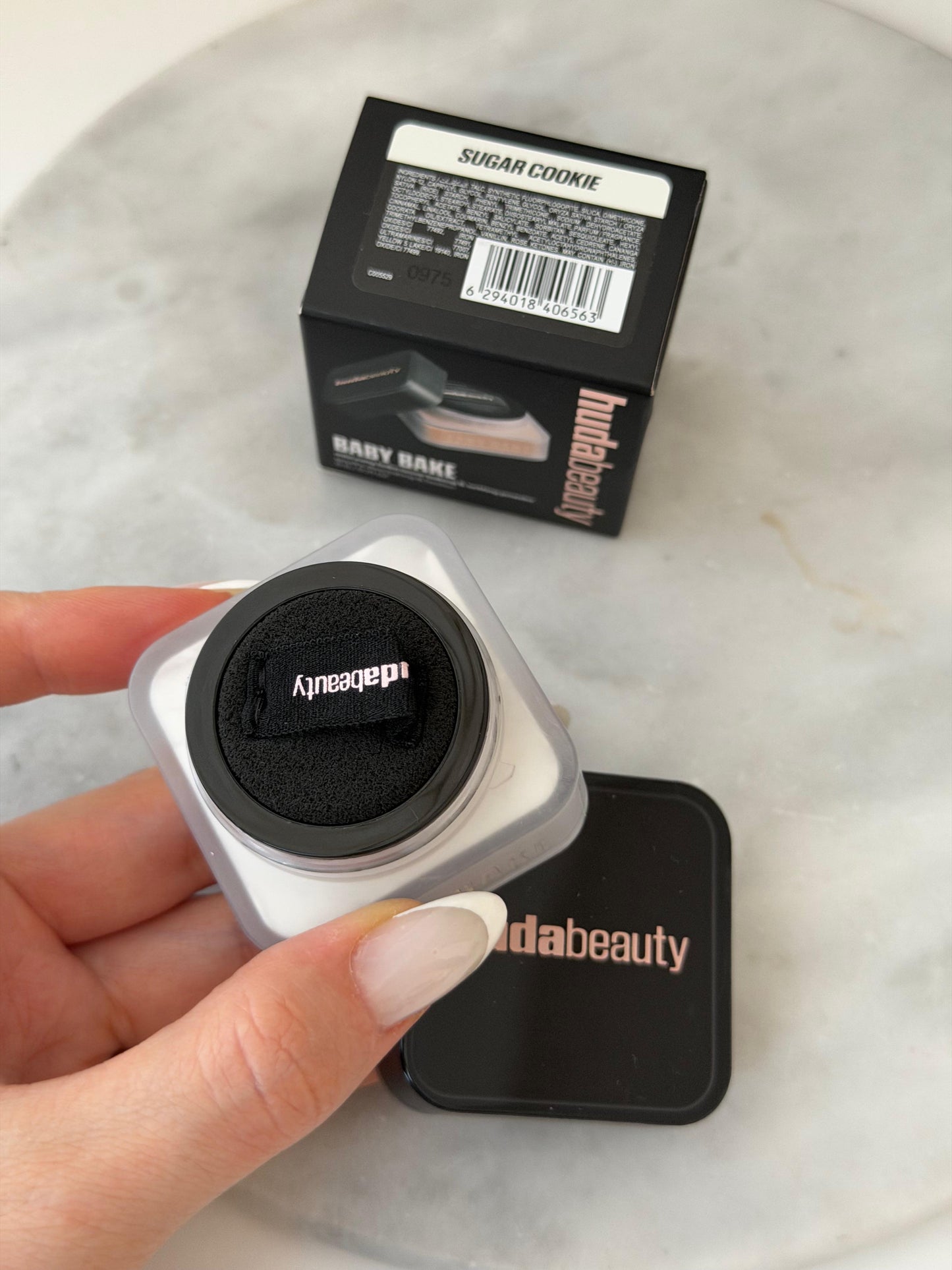 HUDA BEAUTY Baby Bake Mini Loose Baking & Setting Powder - Sugar Cookie