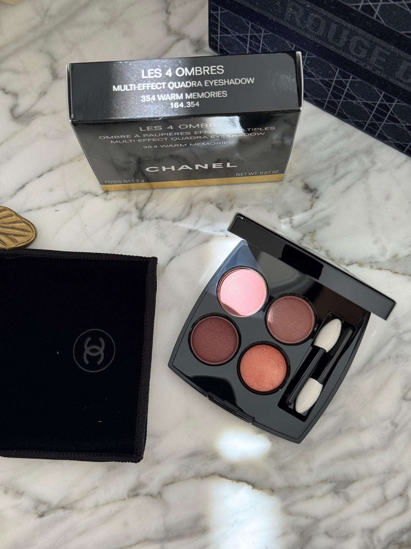 CHANEL Les 4 Ombres
Multi-Effect Quadra Eyeshadow (354)