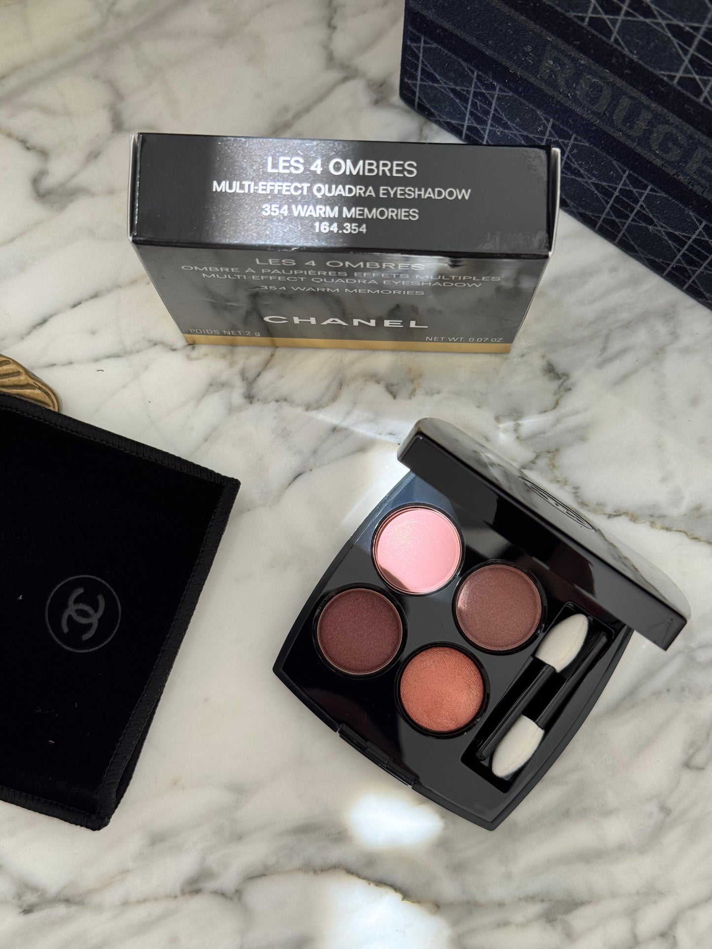 CHANEL Les 4 Ombres
Multi-Effect Quadra Eyeshadow (354)