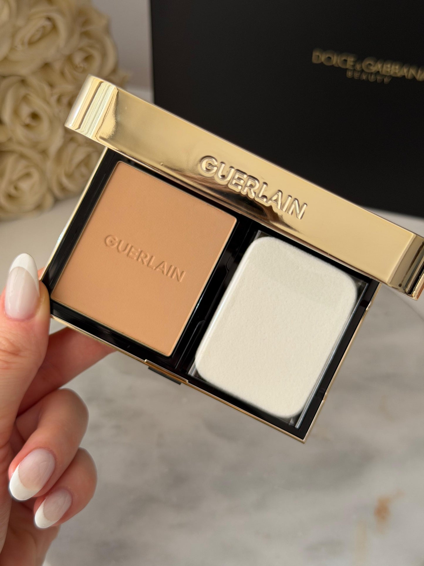 GUERLAIN Parure Gold Skin Control High Perfection Matte Compact Foundation (3N)
Rejuvenating Effect - 24H Wear - No-Transfer